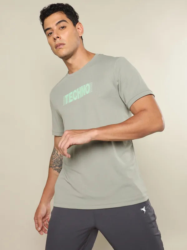 Men Regular Fit Crew Neck T-shirt with Techno Cool+