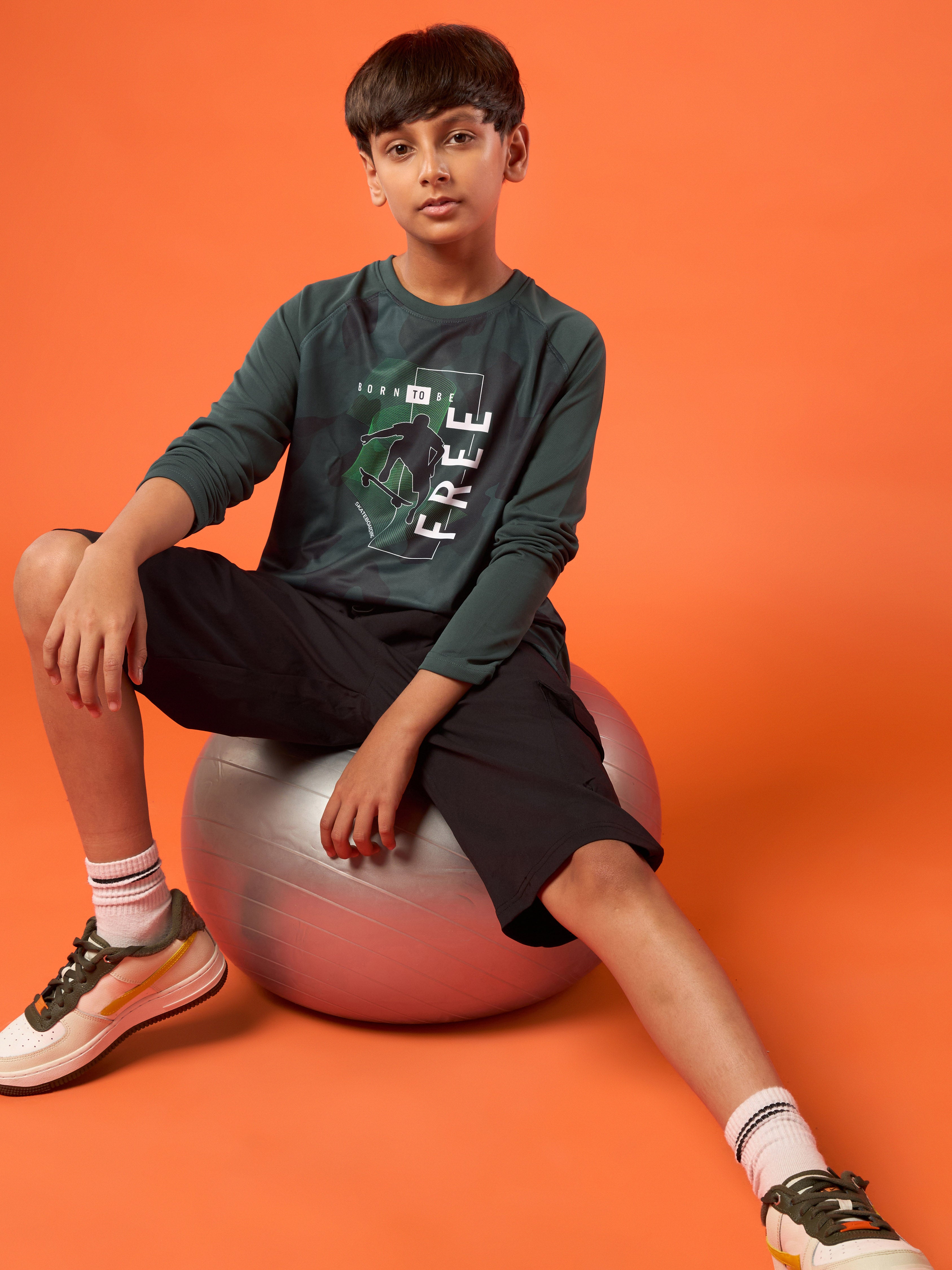 Boys Printed Slim Fit Crew Neck T-shirt with TECHNO COOL+