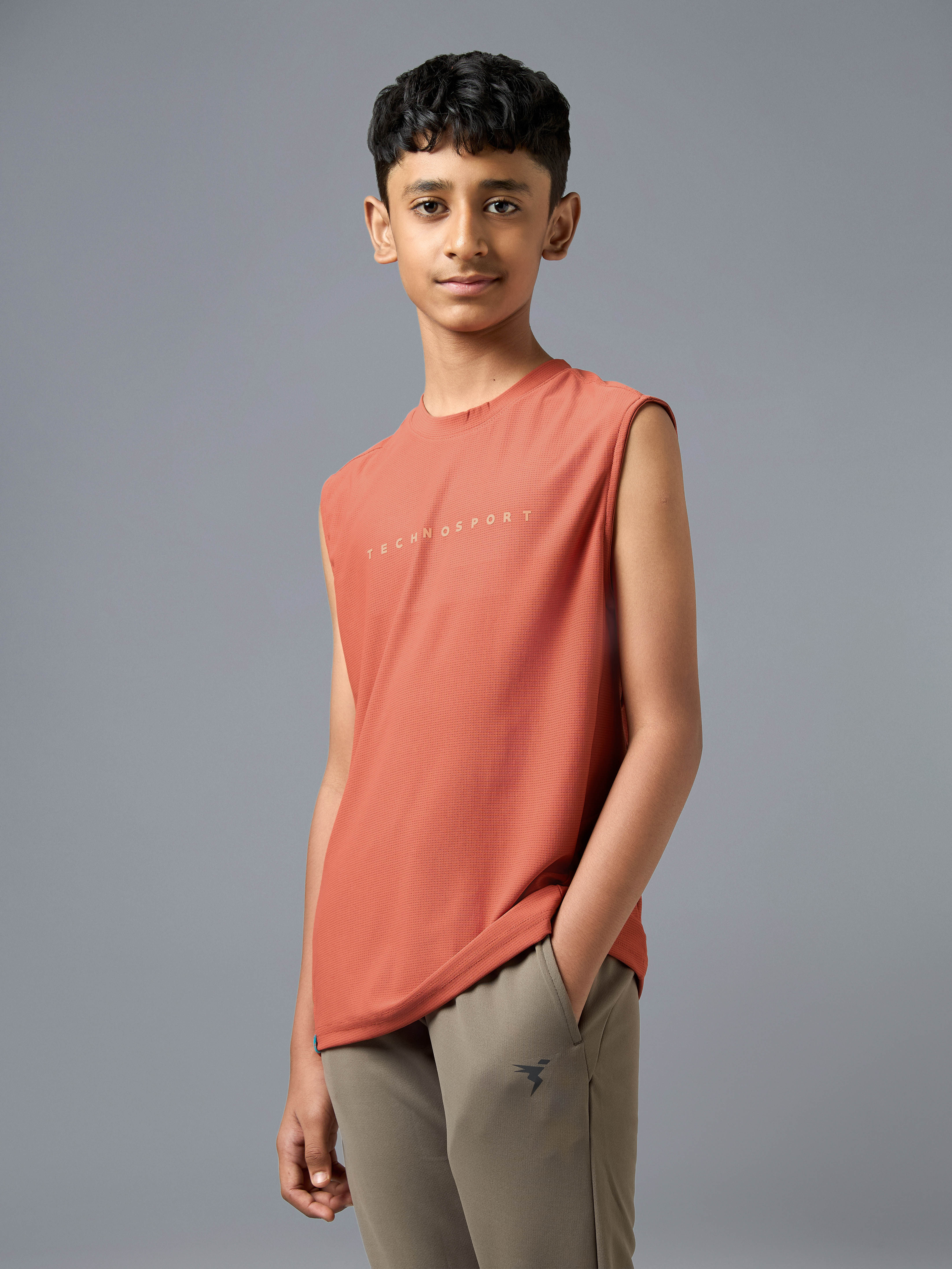 Boys' Millenova Sleeveless T-Shirt, Quick Dry Sports Tee with VENTMESH