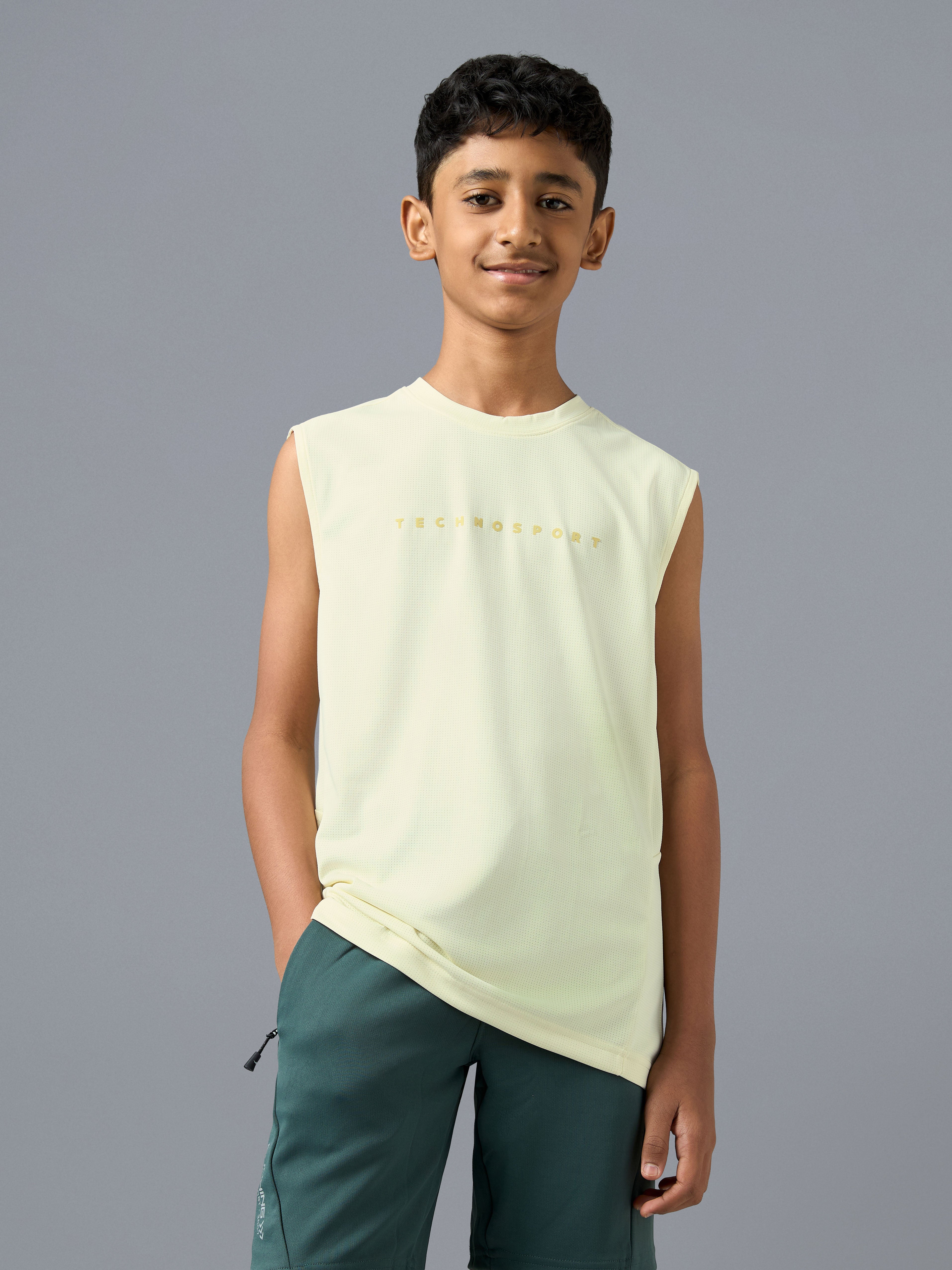 Boys' Millenova Sleeveless T-Shirt, Quick Dry Sports Tee with VENTMESH