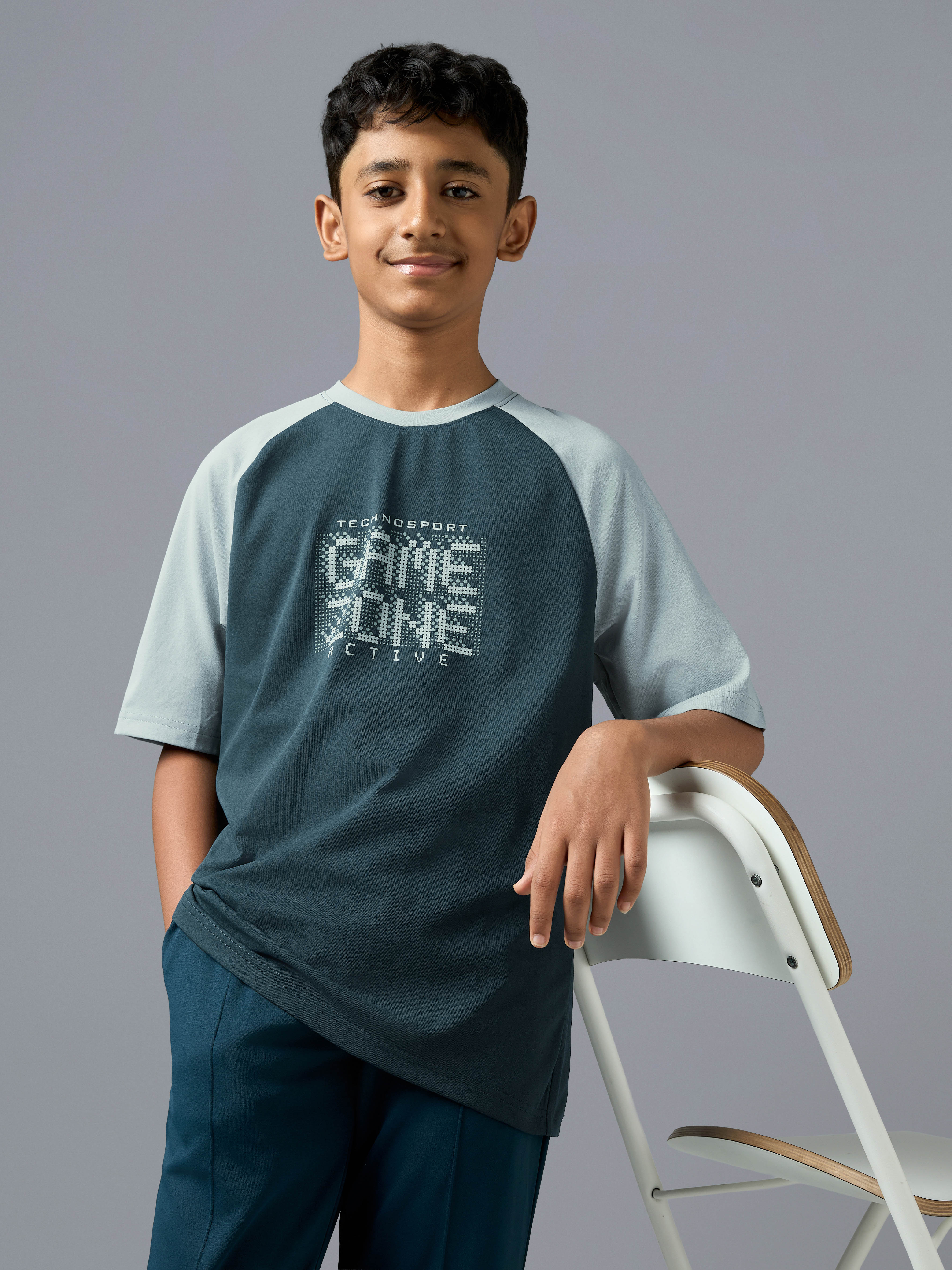 Boys' Oversized Color-Block Round Neck T-Shirt with COTFLEX