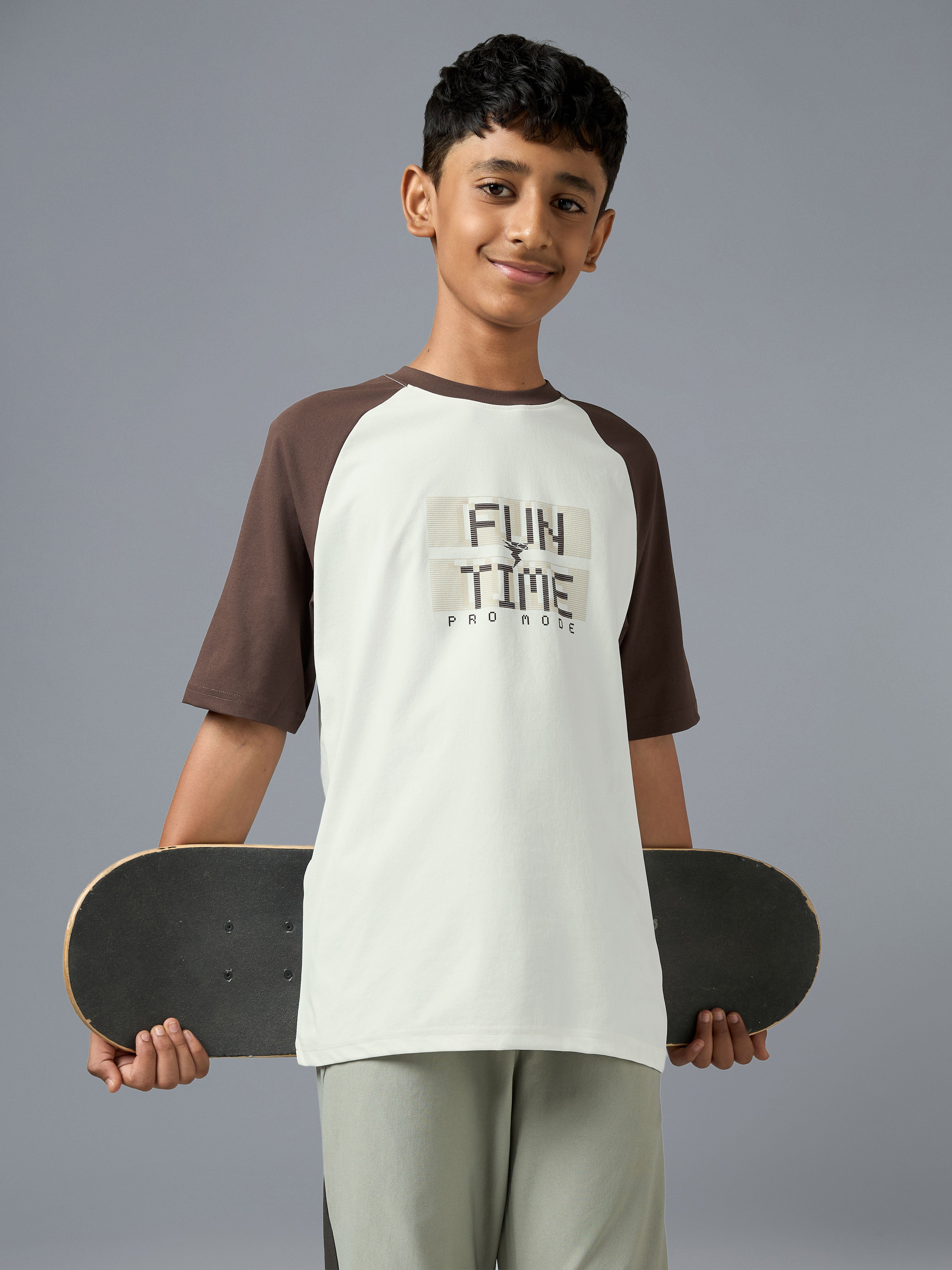 Boys' Oversized Color-Block Round Neck T-Shirt with COTFLEX