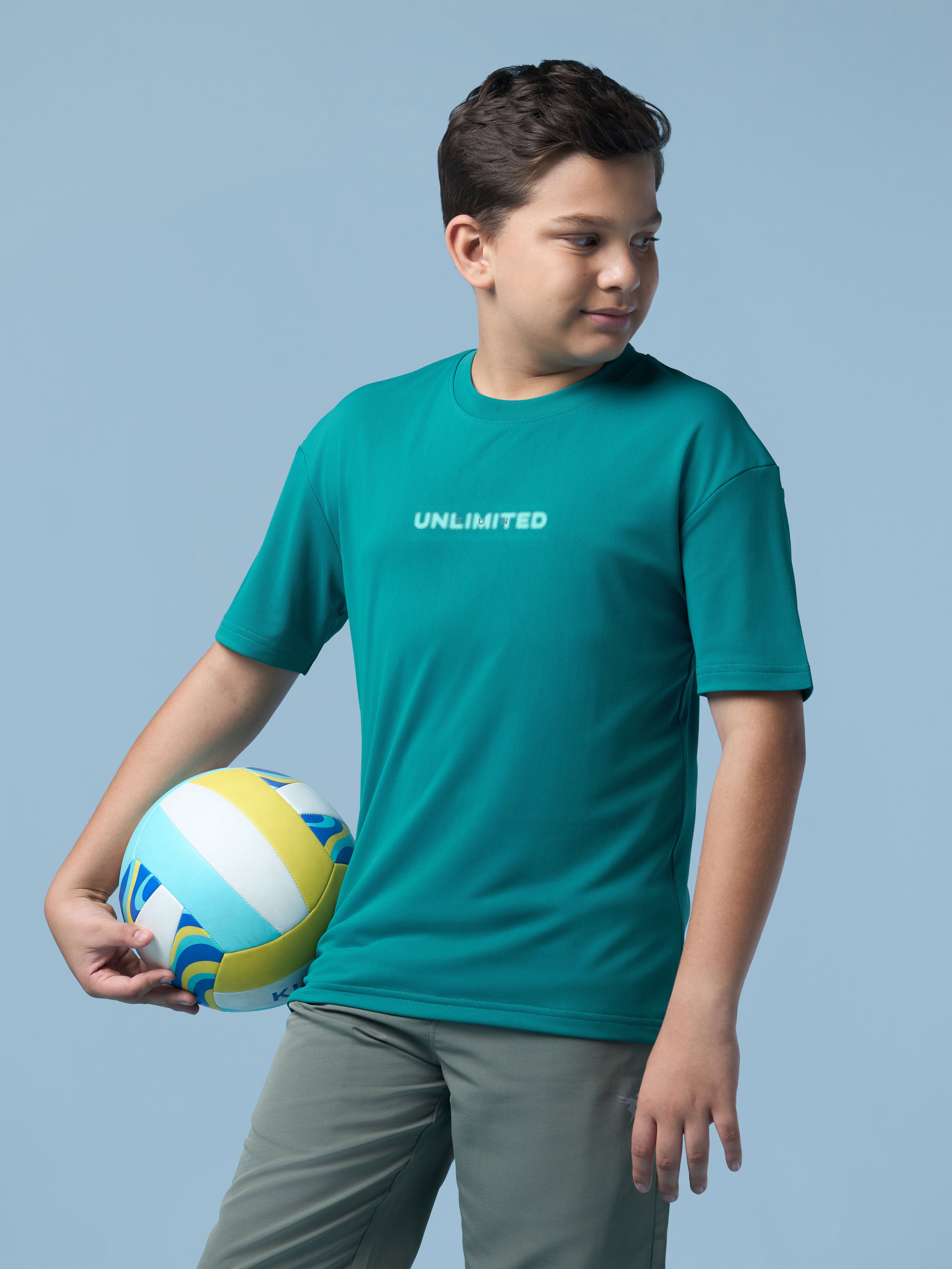 Boys Crew neck Dropshoulder Oversized T-shirt with TECHNO DRY