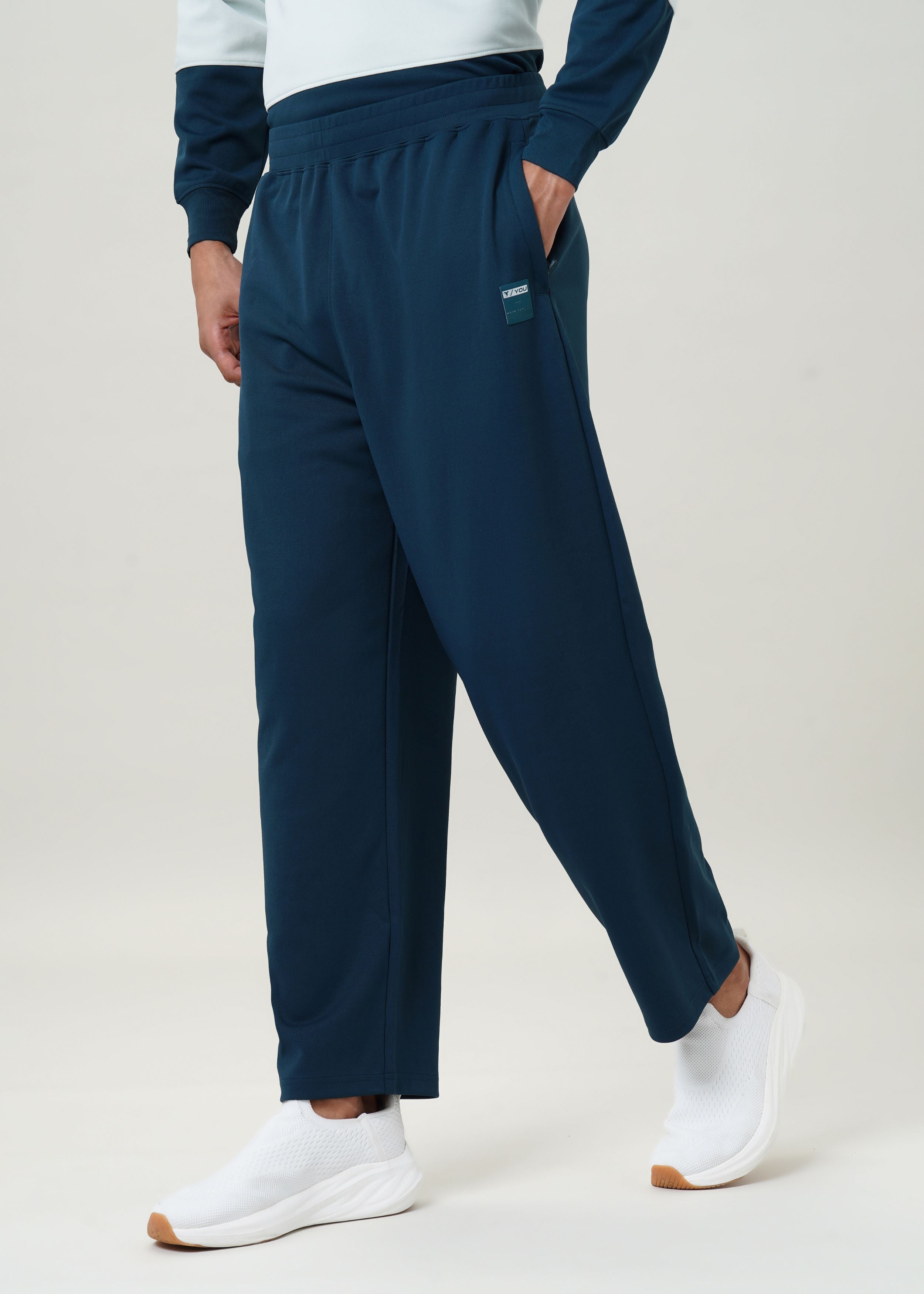 Men's  Solid Baggy  Fit Trackpants  with Cloudflex