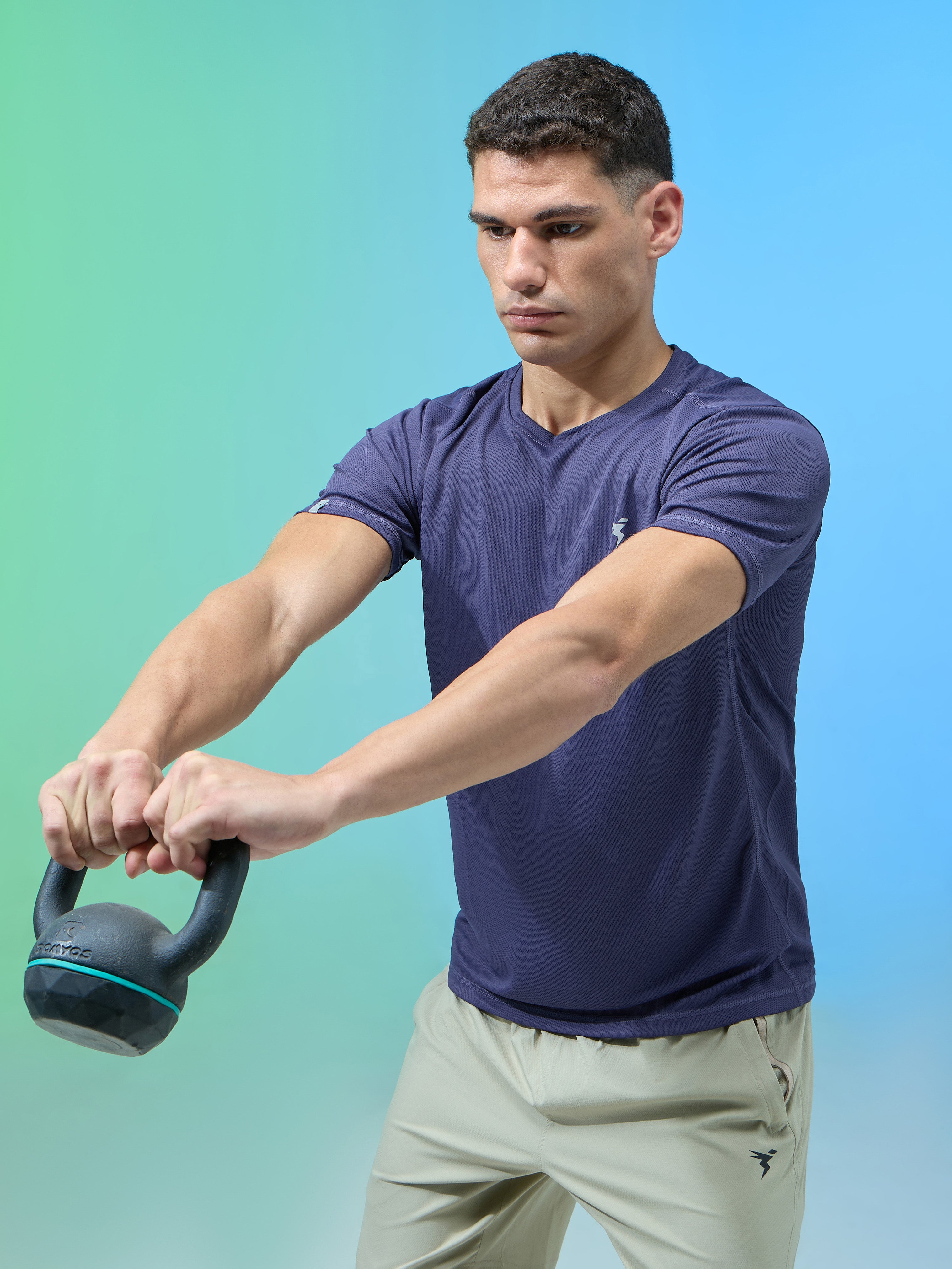 Men Solid Slim Fit Crew Neck T-shirt with TECHNO COOL+