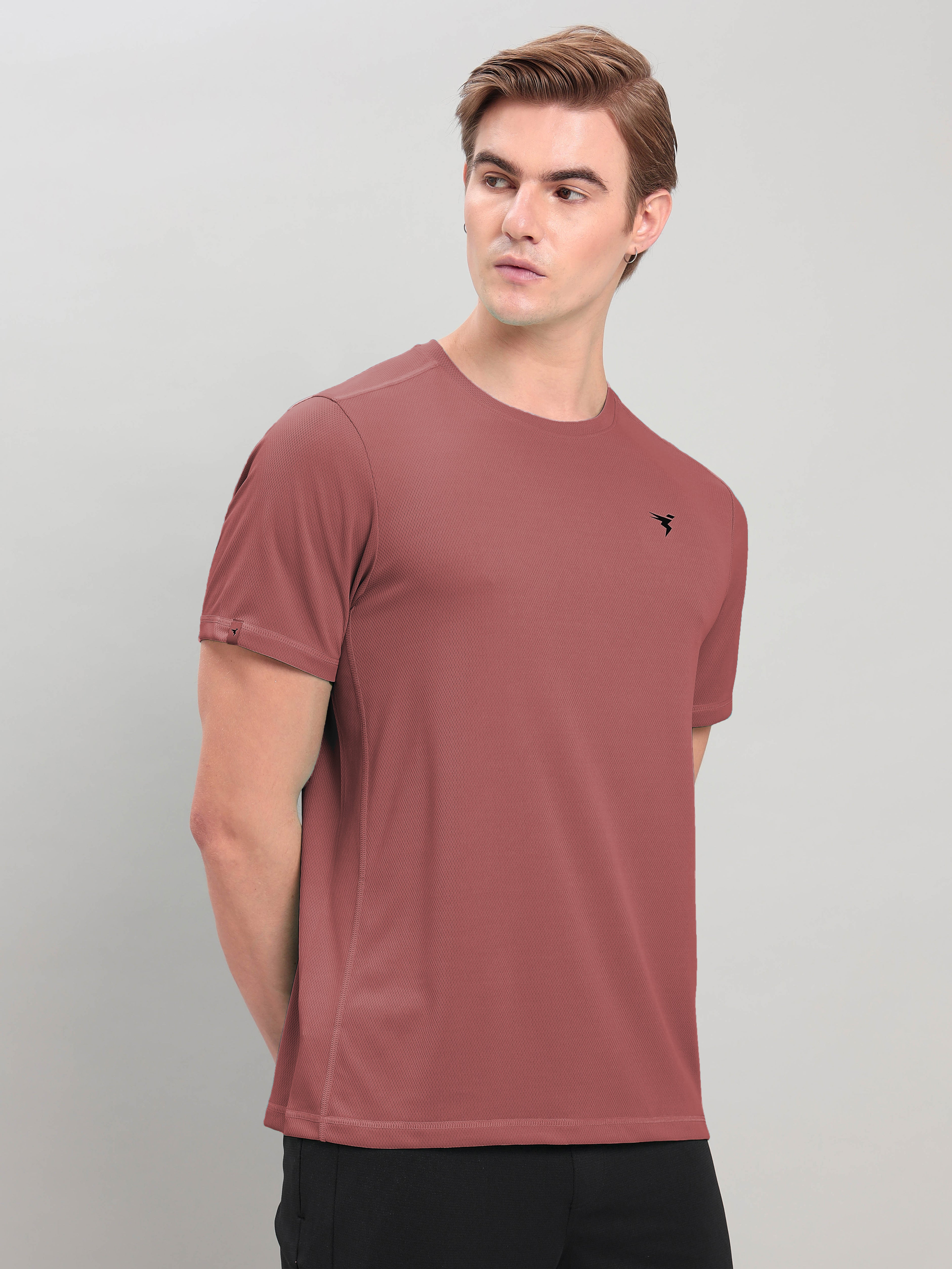 Men Solid Slim Fit Crew Neck T-shirt with TECHNO COOL+