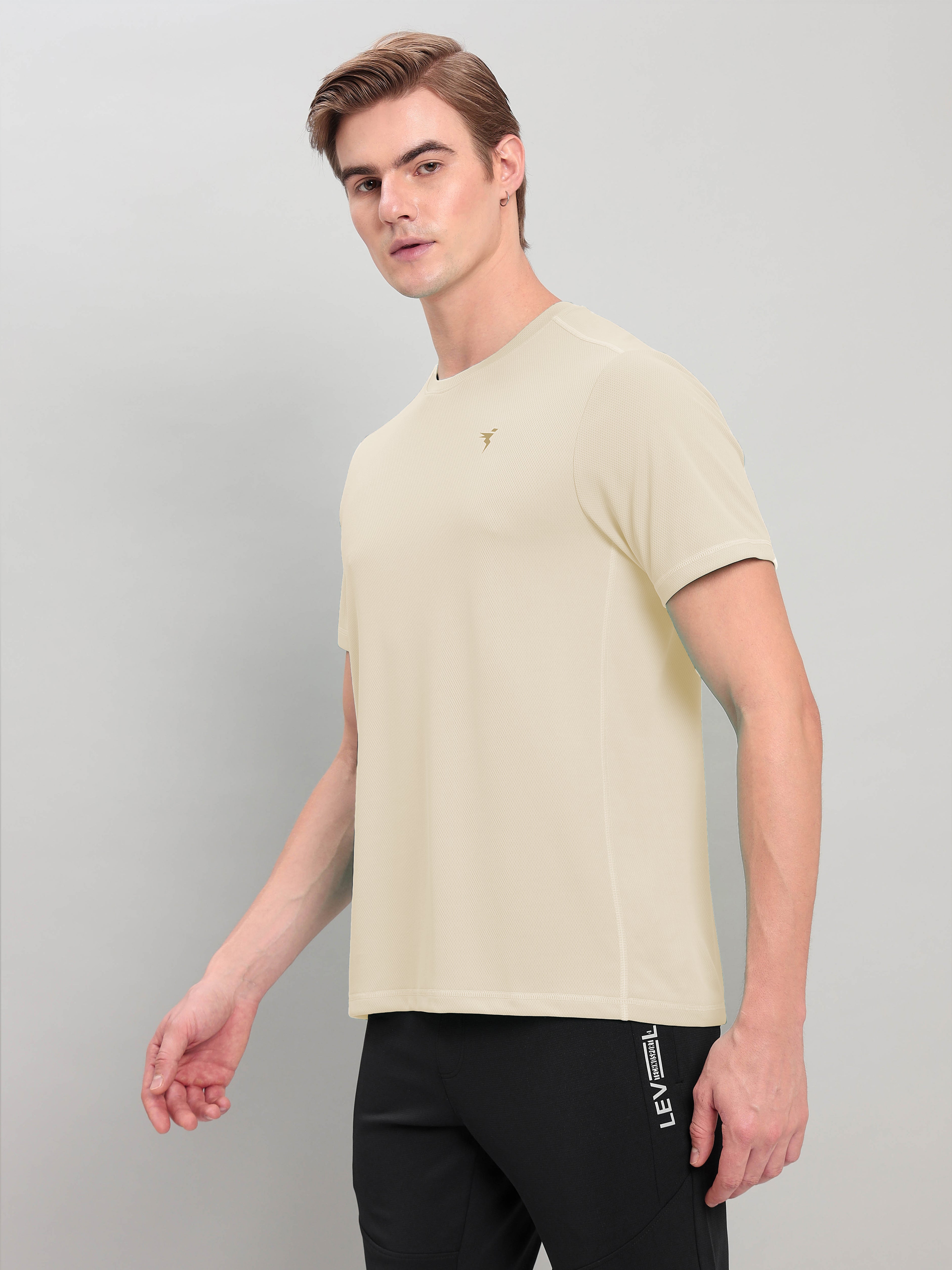 Men Solid Slim Fit Crew Neck T-shirt with TECHNO COOL+