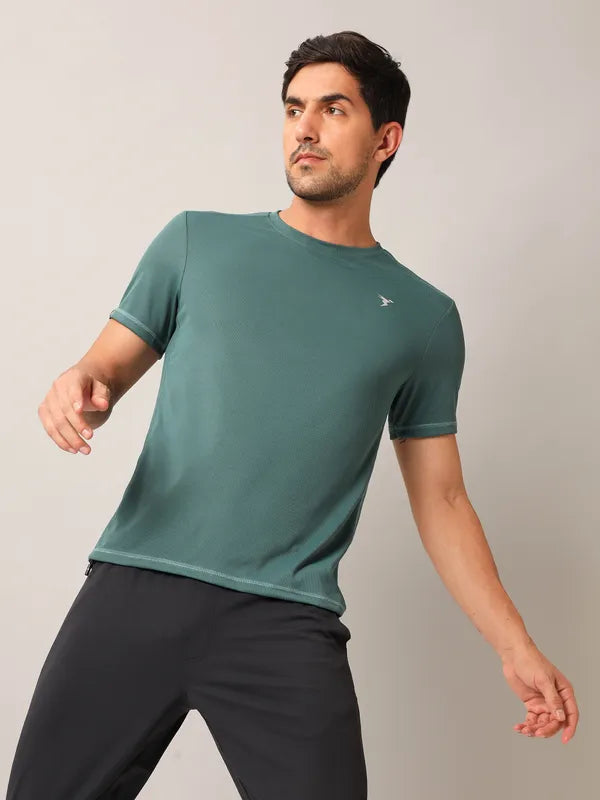 Men Solid Slim Fit Crew Neck T-shirt with TECHNO COOL+