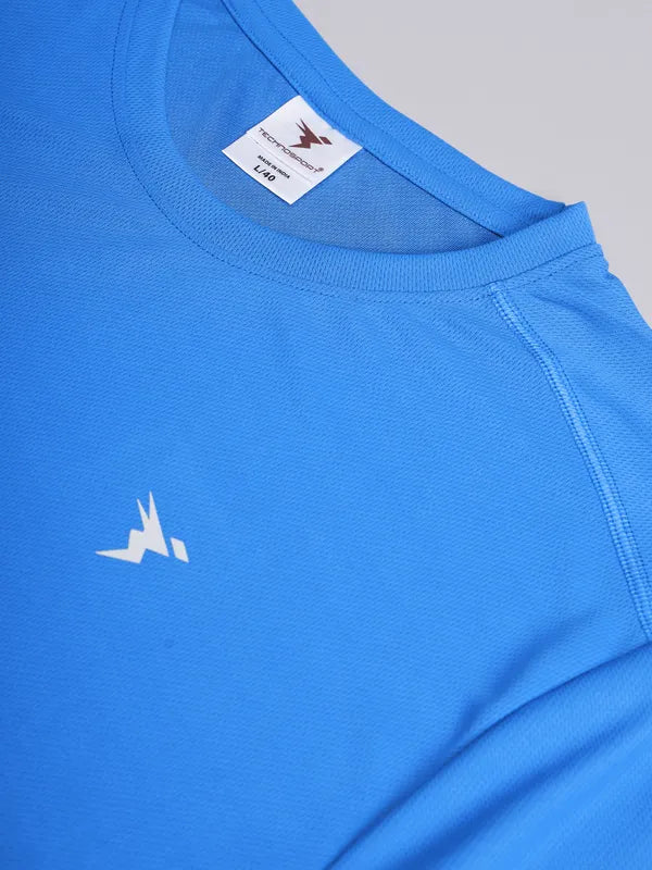 Men Solid Slim Fit Crew Neck T-shirt with TECHNO COOL+