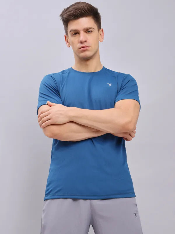 Men Solid Slim Fit Crew Neck T-shirt with TECHNO COOL+