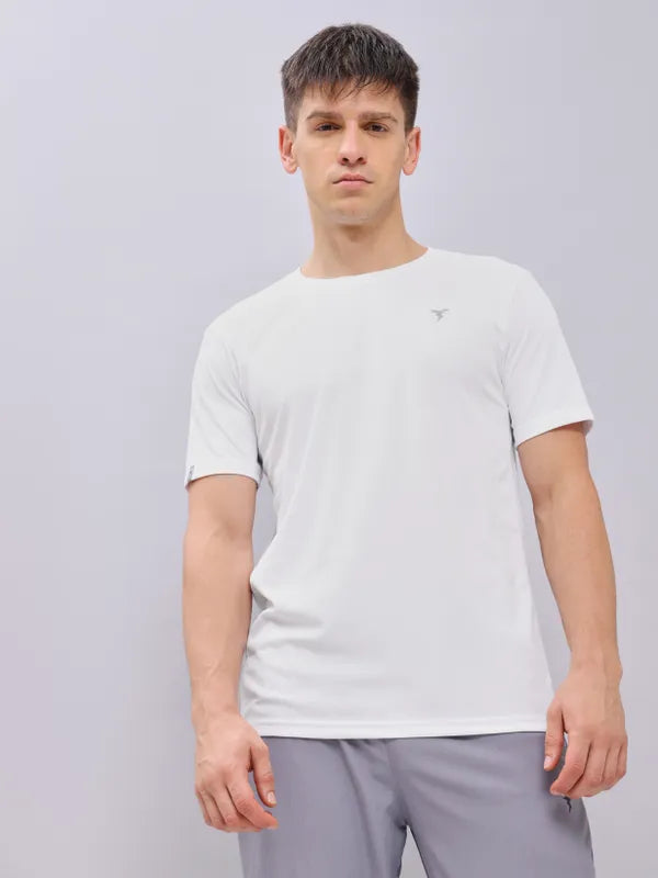 Men Solid Slim Fit Crew Neck T-shirt with TECHNO COOL+