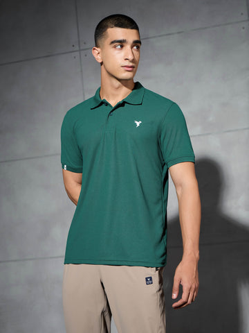 Men Solid Slim Fit Polo T-shirt with MATPIQ