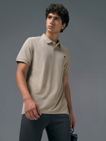 Men Solid Slim Fit Polo T-shirt with MATPIQ