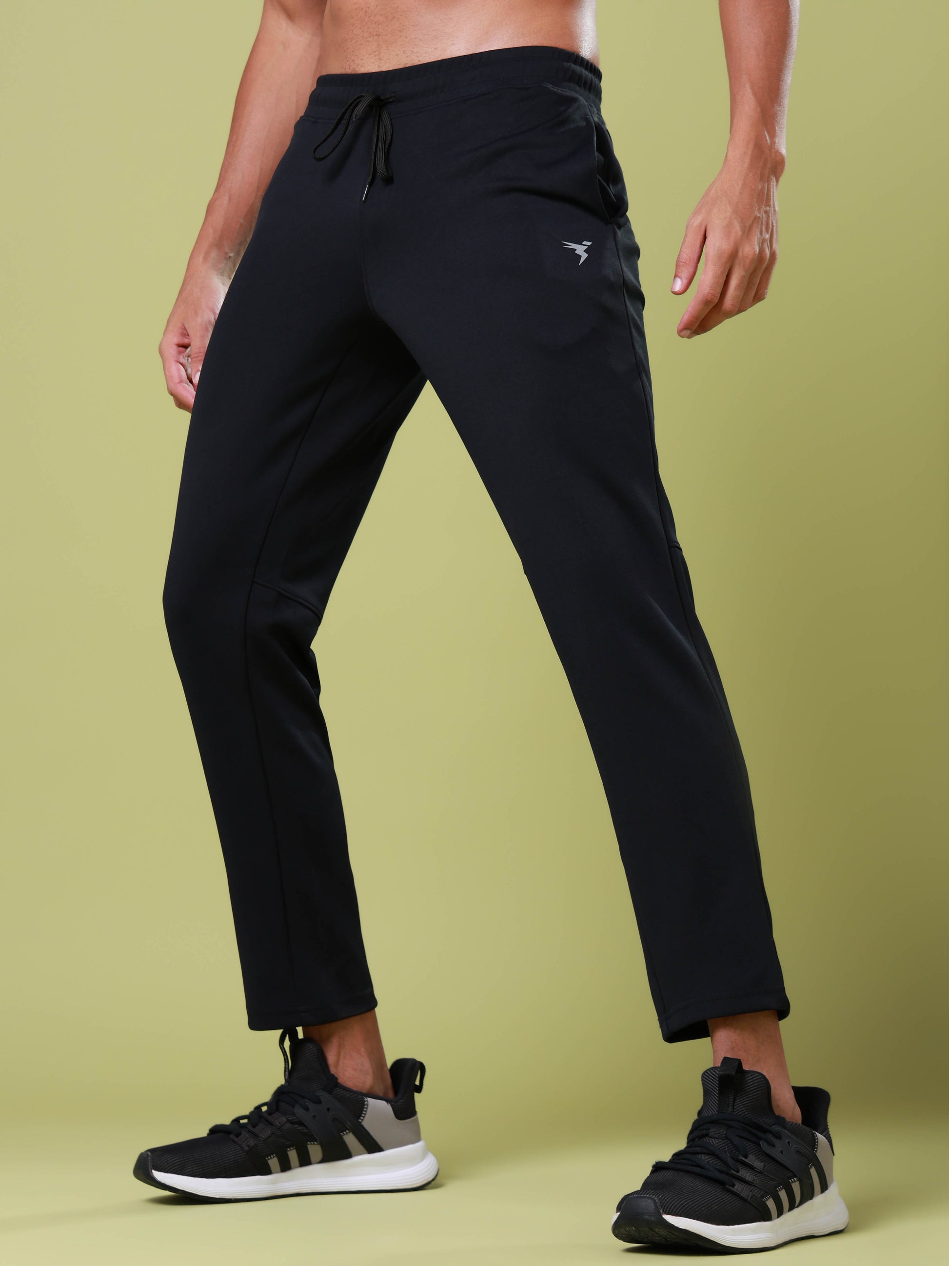 Sta Lucia Fresh Kicks Store Men Solid Slim Fit Trackpants With