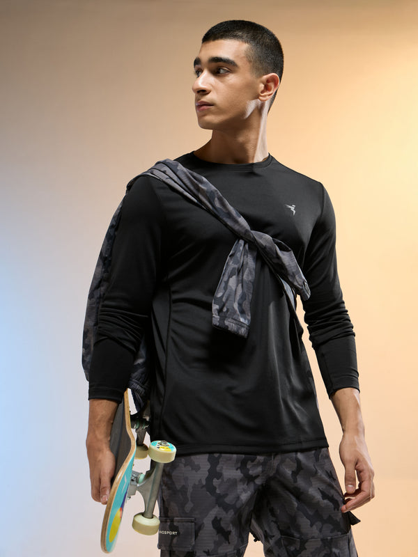 Men Solid Slim Fit Crew Neck T-shirt with TECHNO COOL+