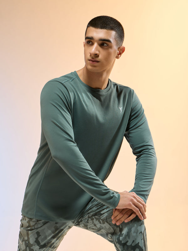 Men Solid Slim Fit Crew Neck T-shirt with TECHNO COOL+