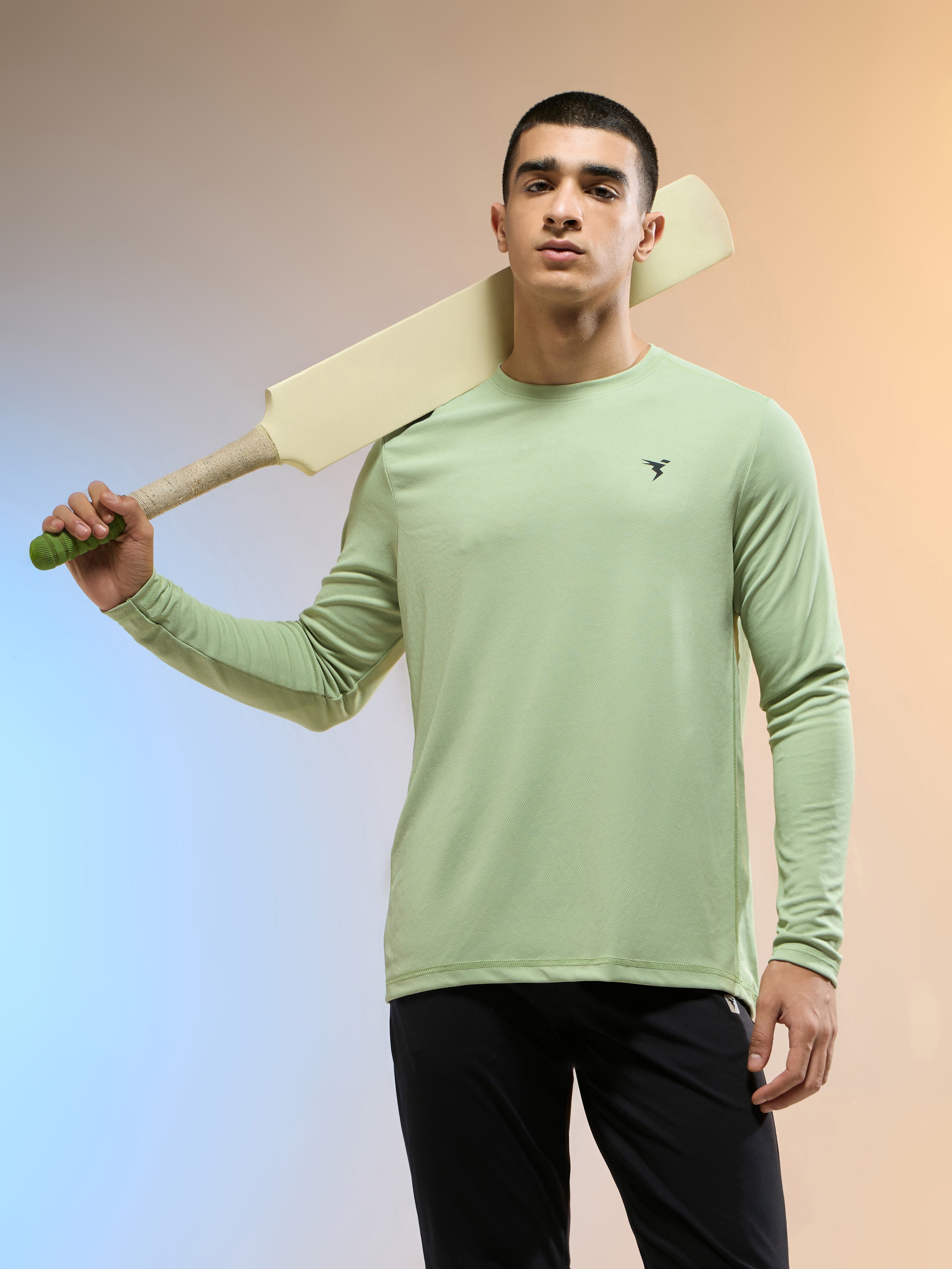 Men Solid Slim Fit Crew Neck T-shirt with TECHNO COOL+