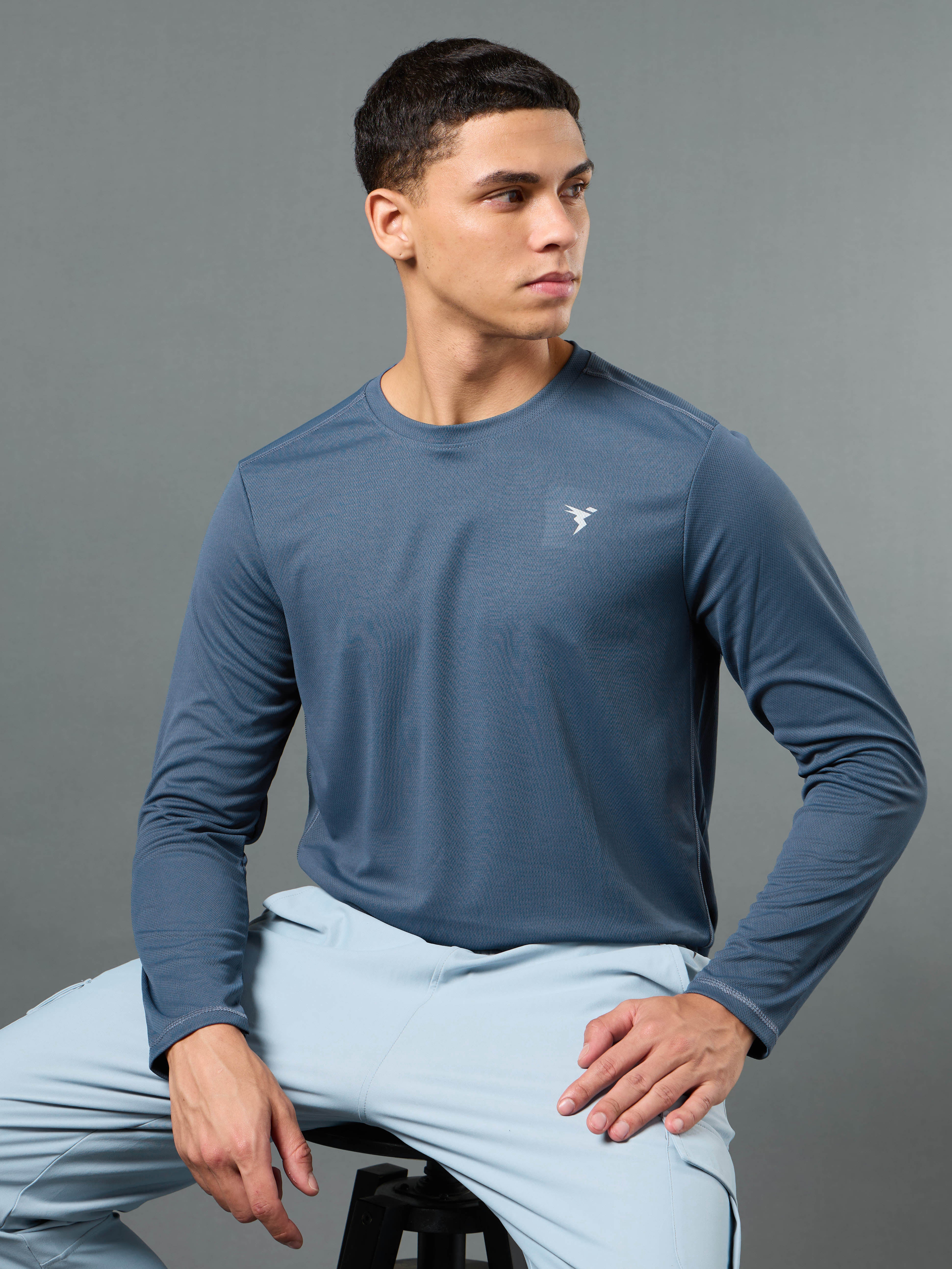 Men Solid Slim Fit Crew Neck T-shirt with TECHNO COOL+