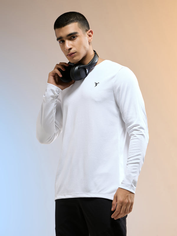 Men Solid Slim Fit Crew Neck T-shirt with TECHNO COOL+