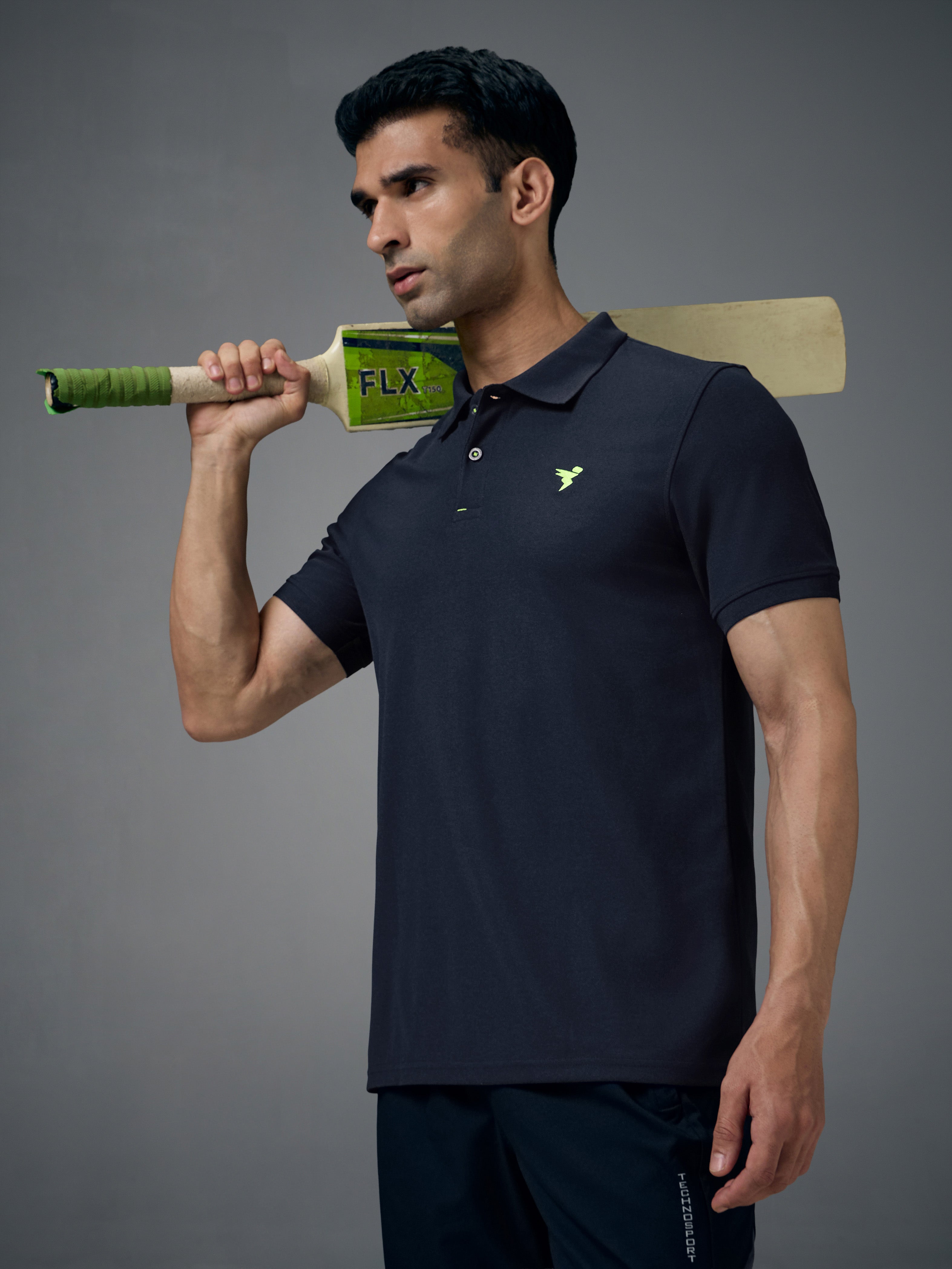 Men Solid Slim Fit Polo T-shirt with MATPIQ