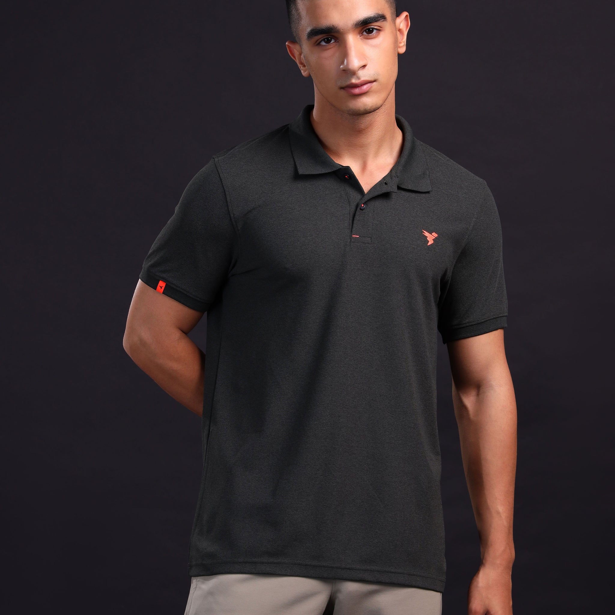 Men Solid Slim Fit Polo T-shirt with MATPIQ