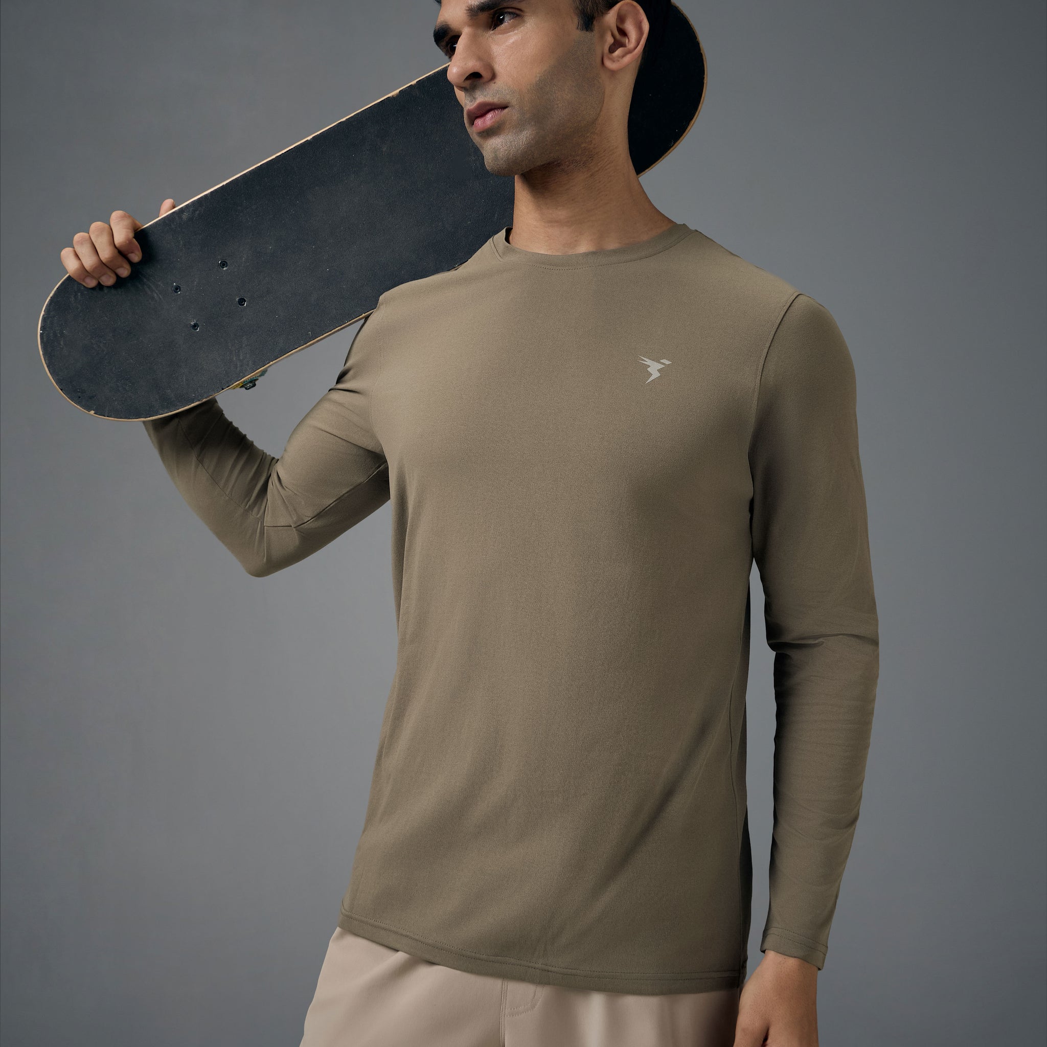 Men Solid Slim Fit Round Neck Sports T-shirt with COTFLEX