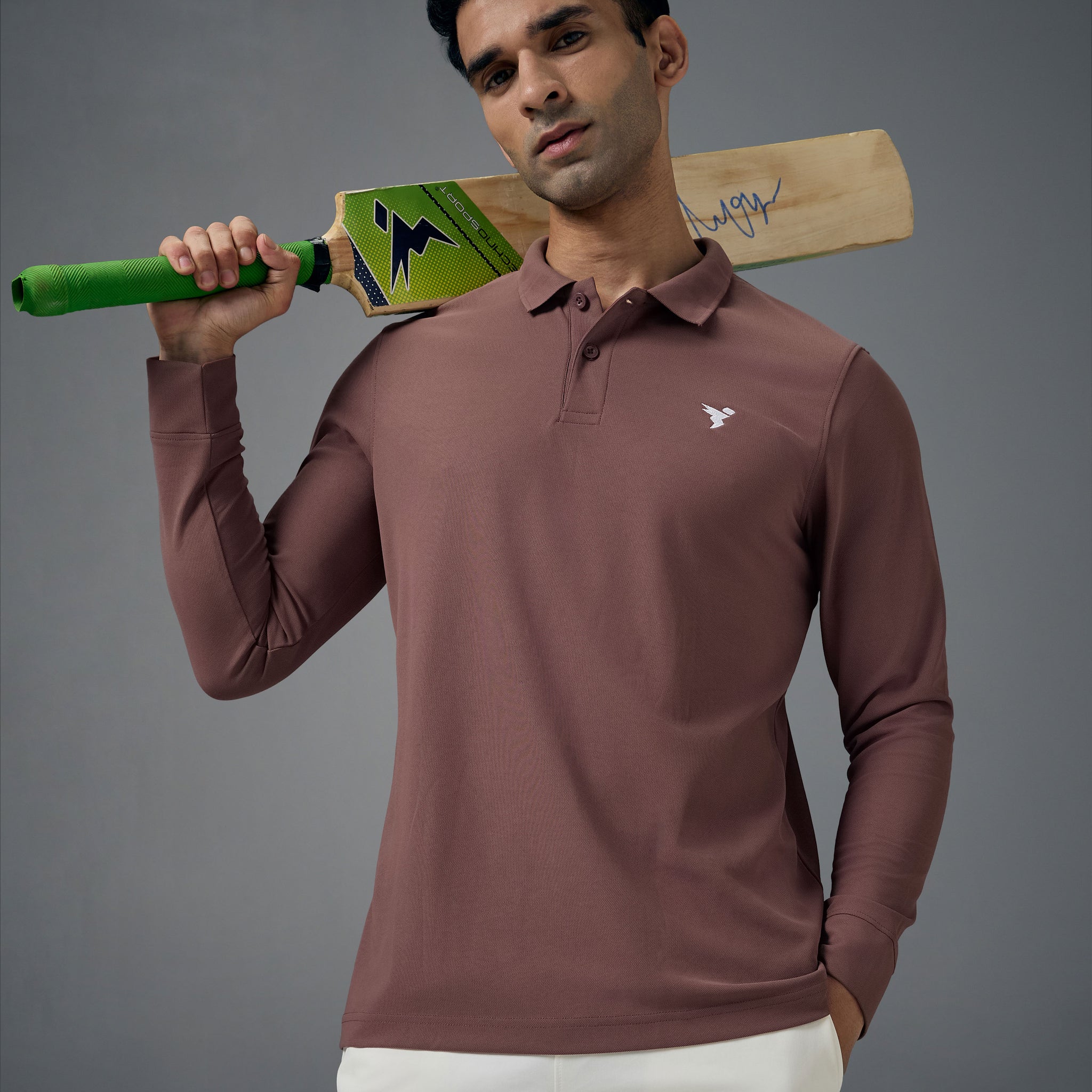 Men Solid Slim Fit Polo T-shirt with MATPIQ