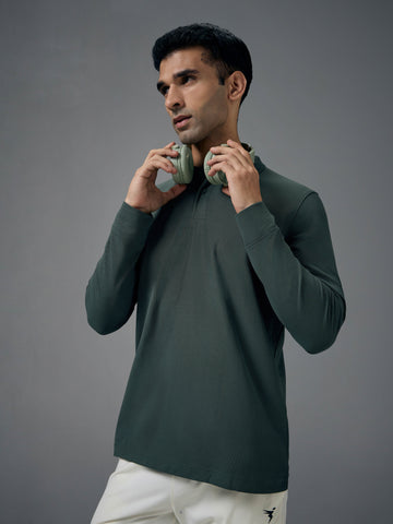 Men Solid Slim Fit Polo T-shirt with MATPIQ