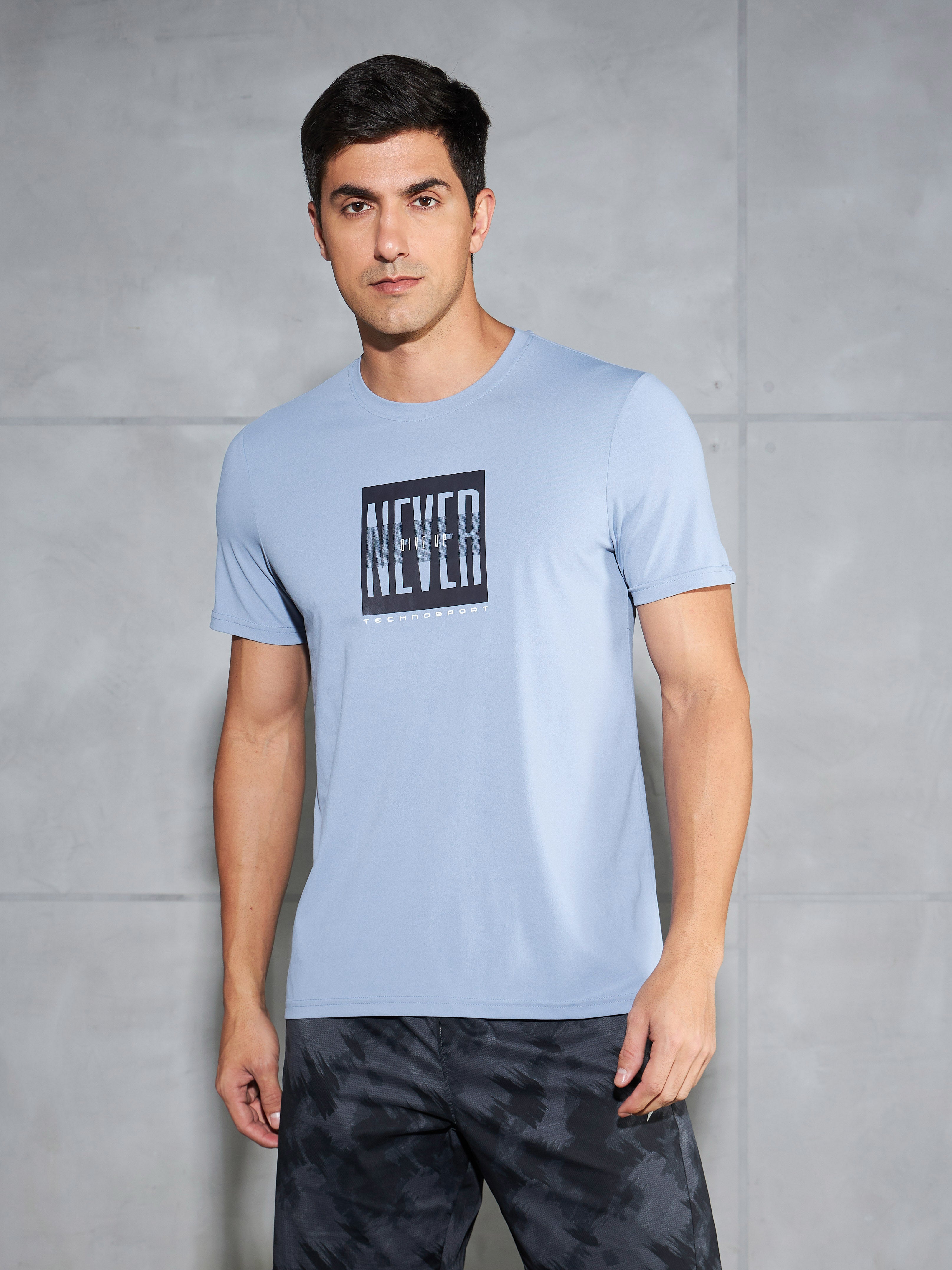 ROBOTICS;NOTES　tシャツ Mサイズ Men Slim Fit Crew Neck T-shirt with Cotflex