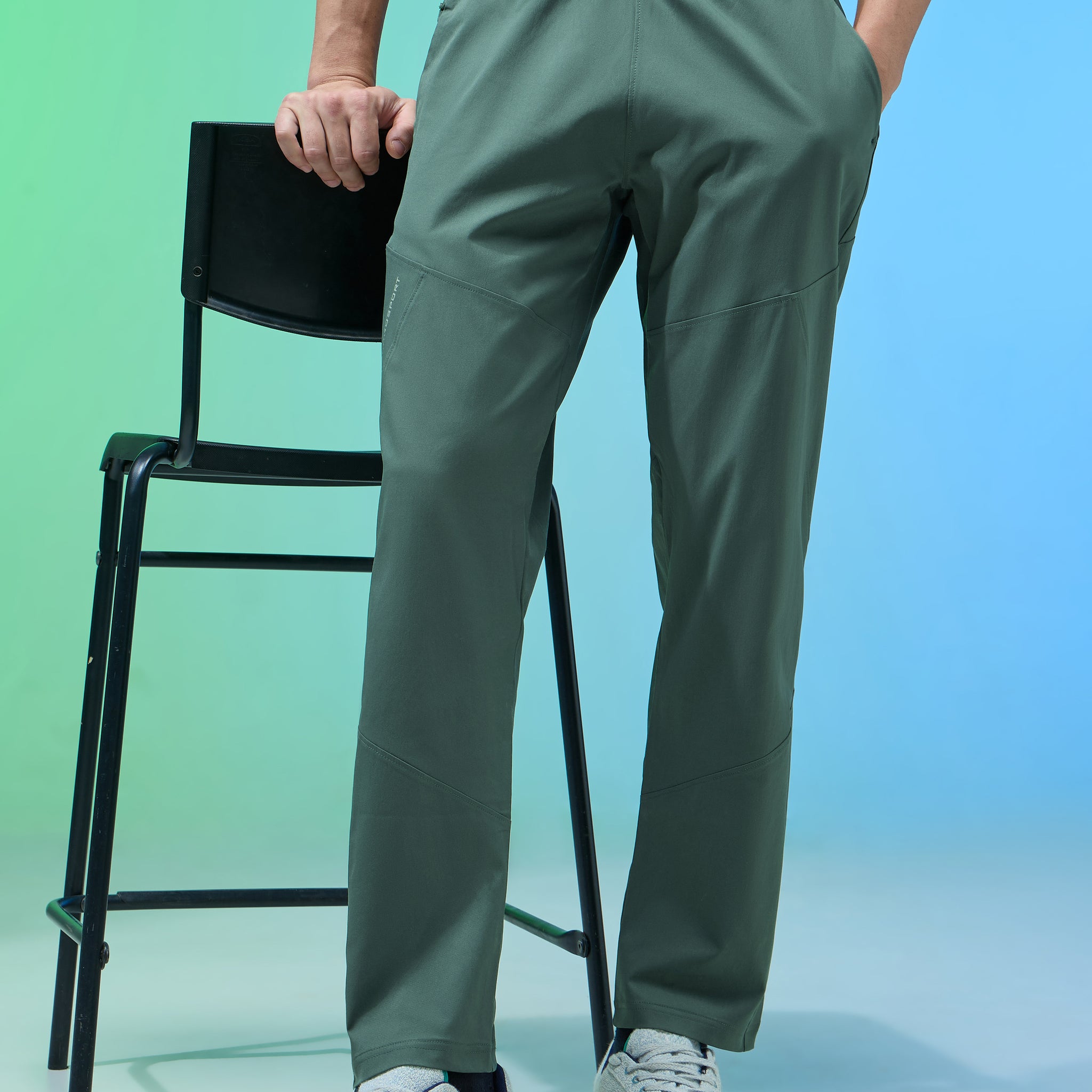 Men Solid Regular Fit Trackpants with TS FLEXI