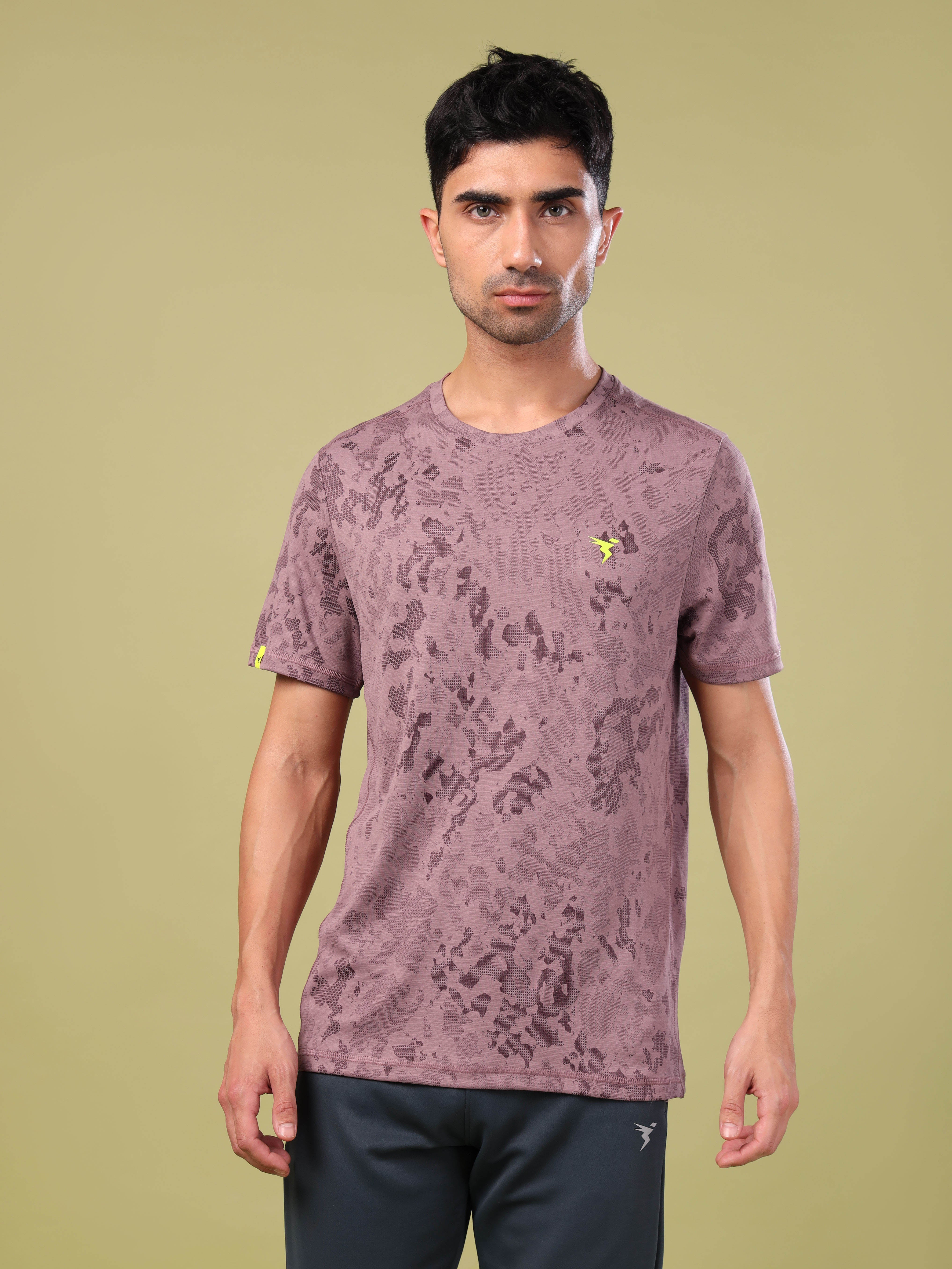 Men Slim Fit Crew Neck T-shirt with Double Cool