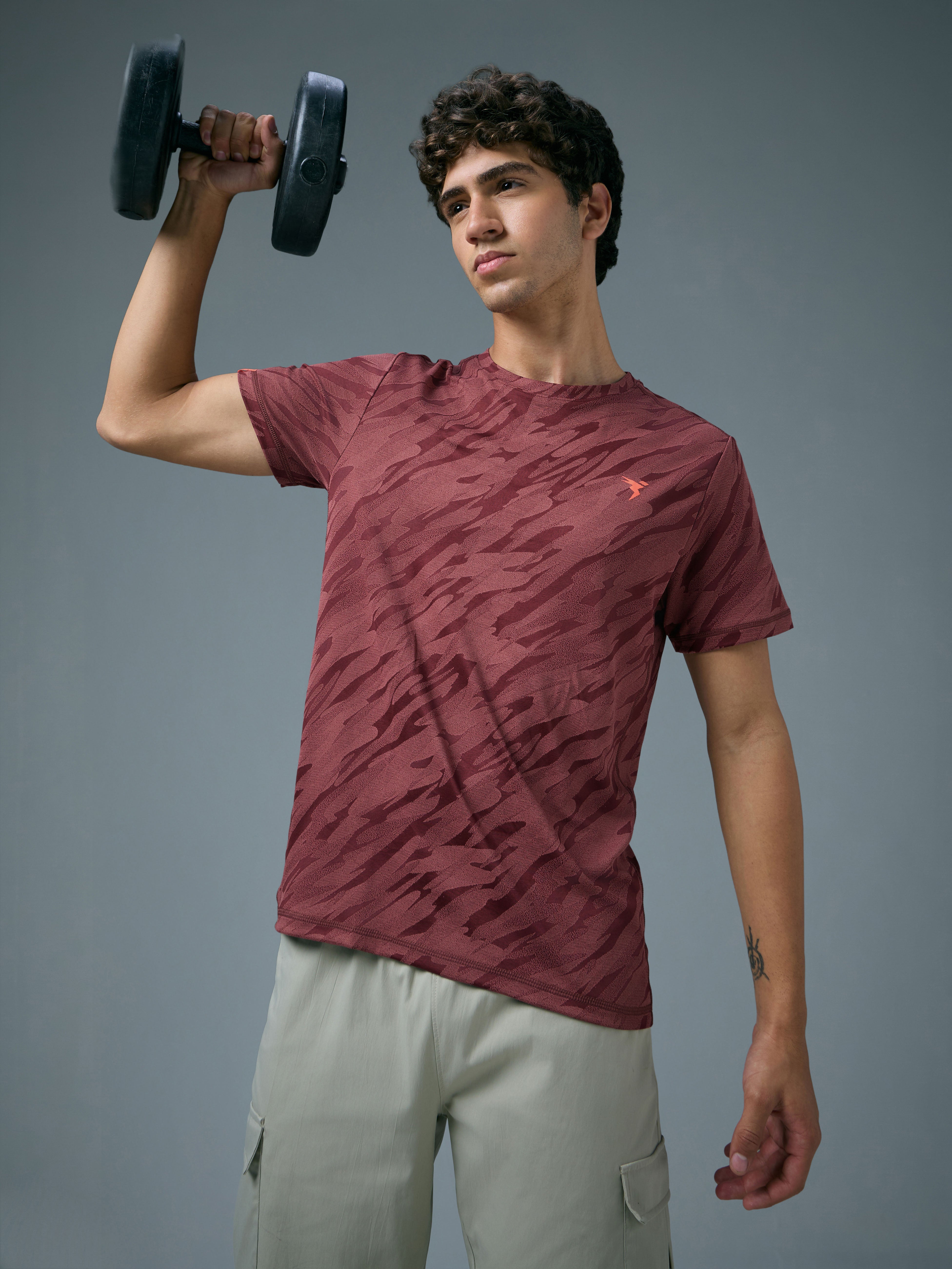Men Jacquard Slim Fit Crew Neck T-shirt with DOUBLE COOL