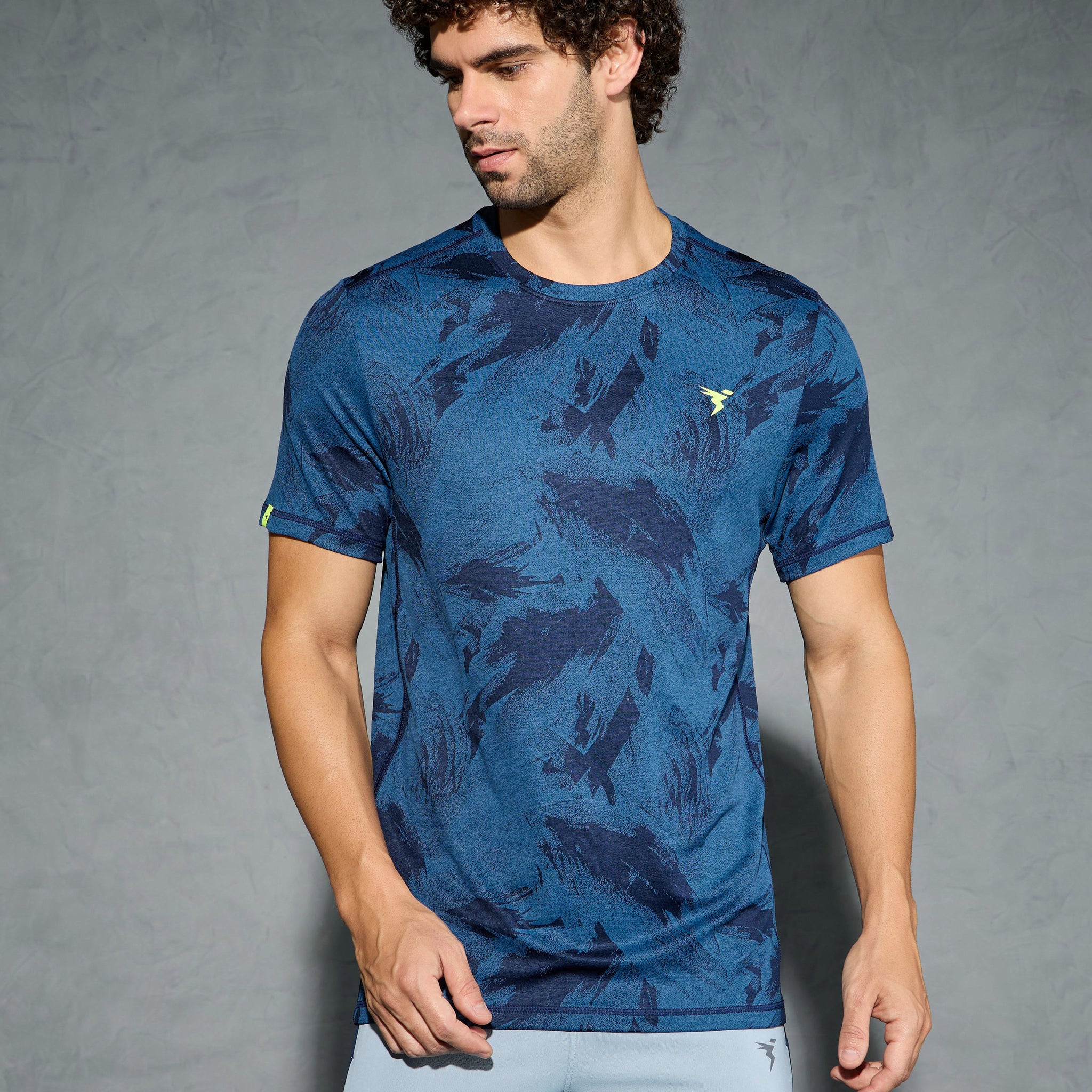 Men Jacquard Slim Fit Crew Neck T-shirt with DOUBLE COOL
