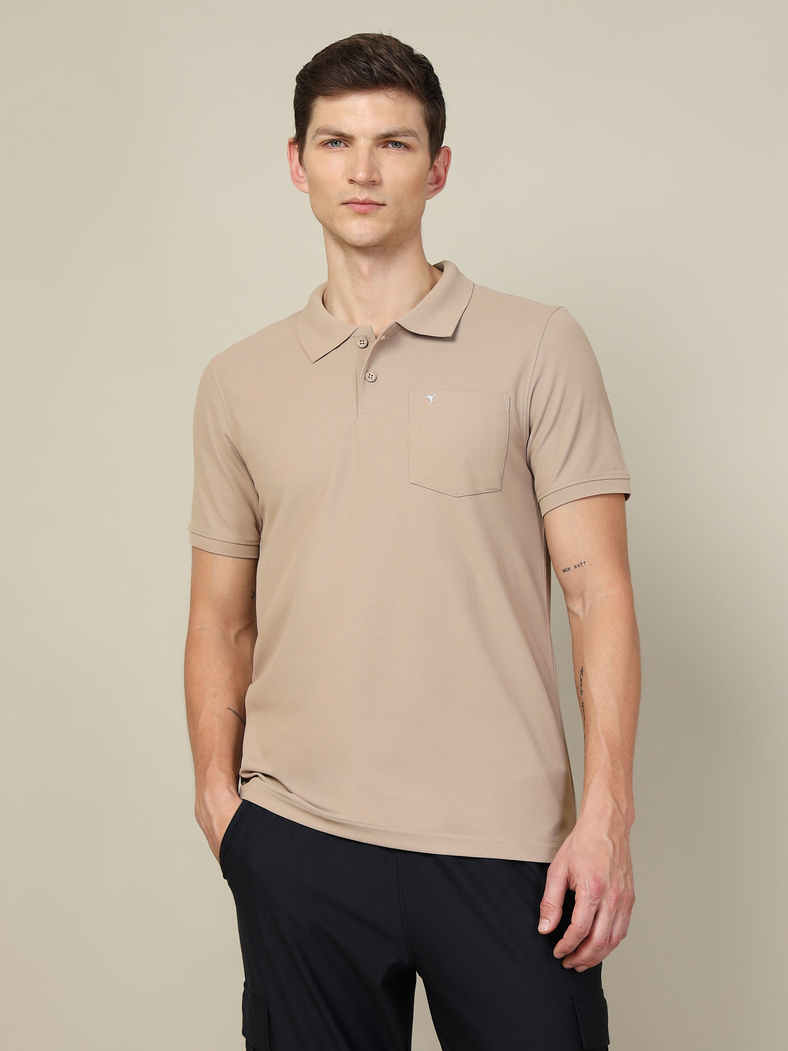Men Solid Slim Fit Polo T-shirt with MATPIQ