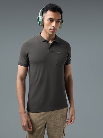 Men Solid Slim Fit Polo T-shirt with MATPIQ