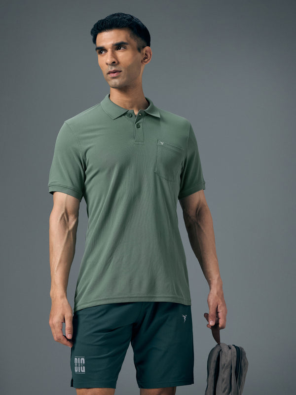 Men Solid Slim Fit Polo T-shirt with MATPIQ