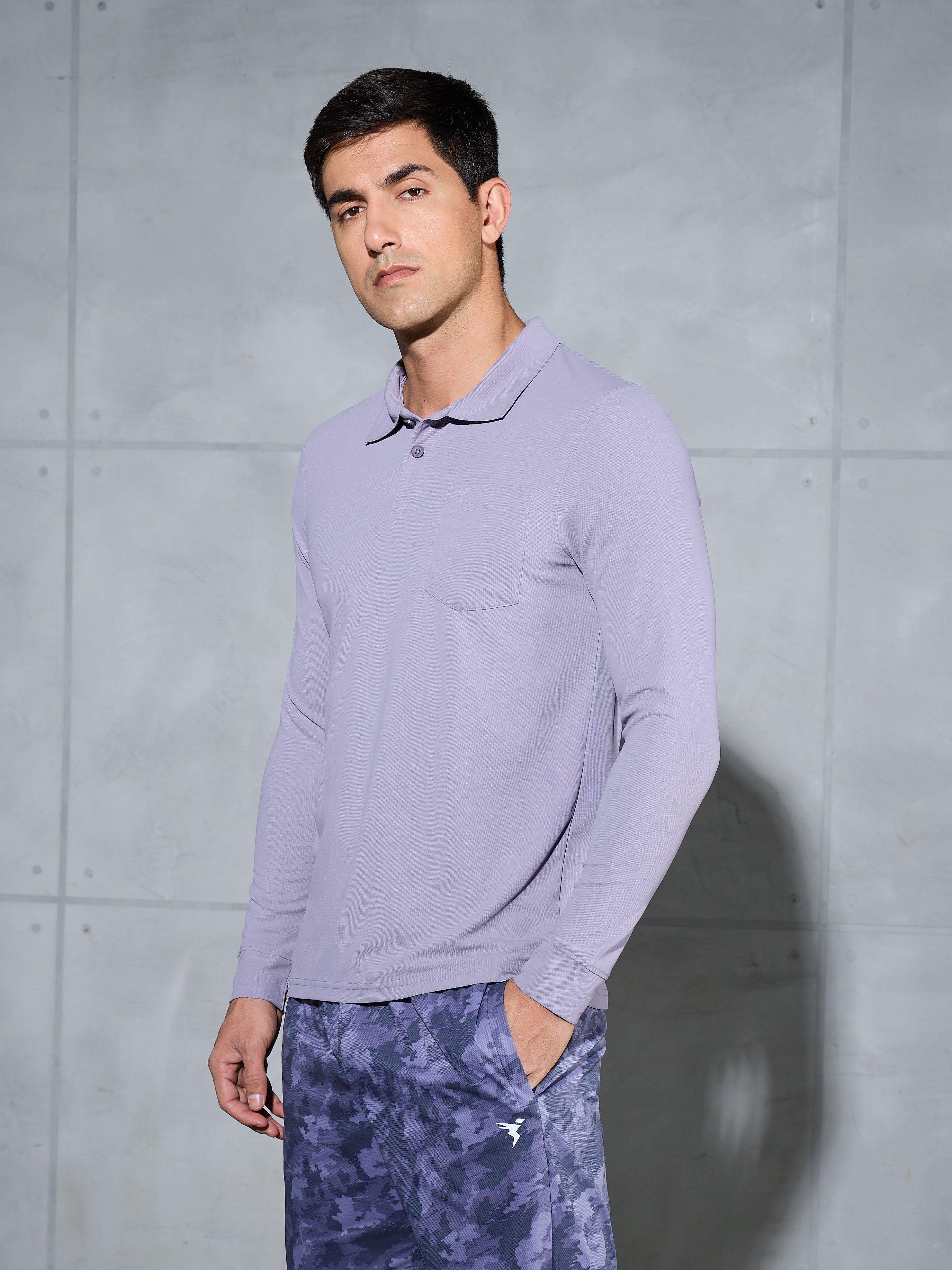 Men Solid Slim Fit Polo T-shirt with MATPIQ