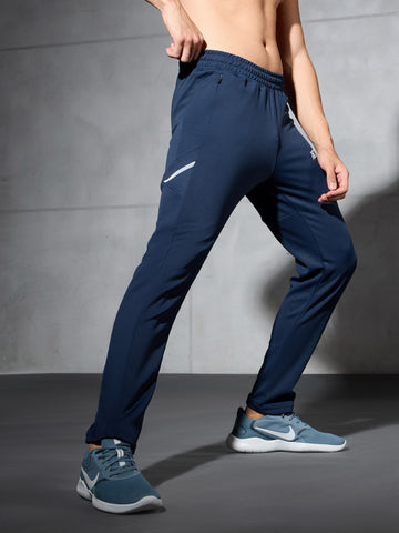Men Colorblock Relax Fit Trackpants with ELASTO PLUS