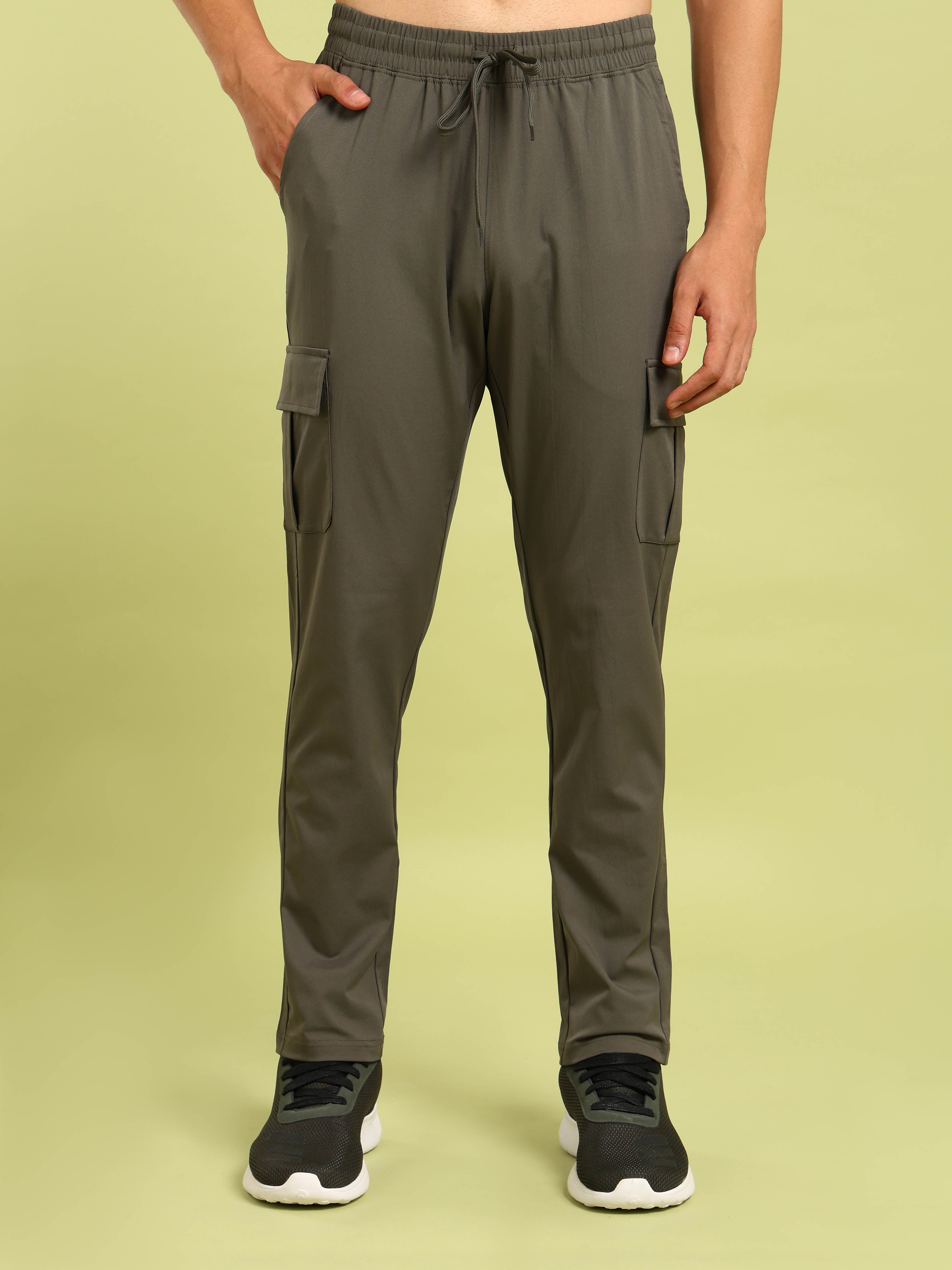 Men Solid Relax Fit Sports Cargo Trackpants with TS FLEXI