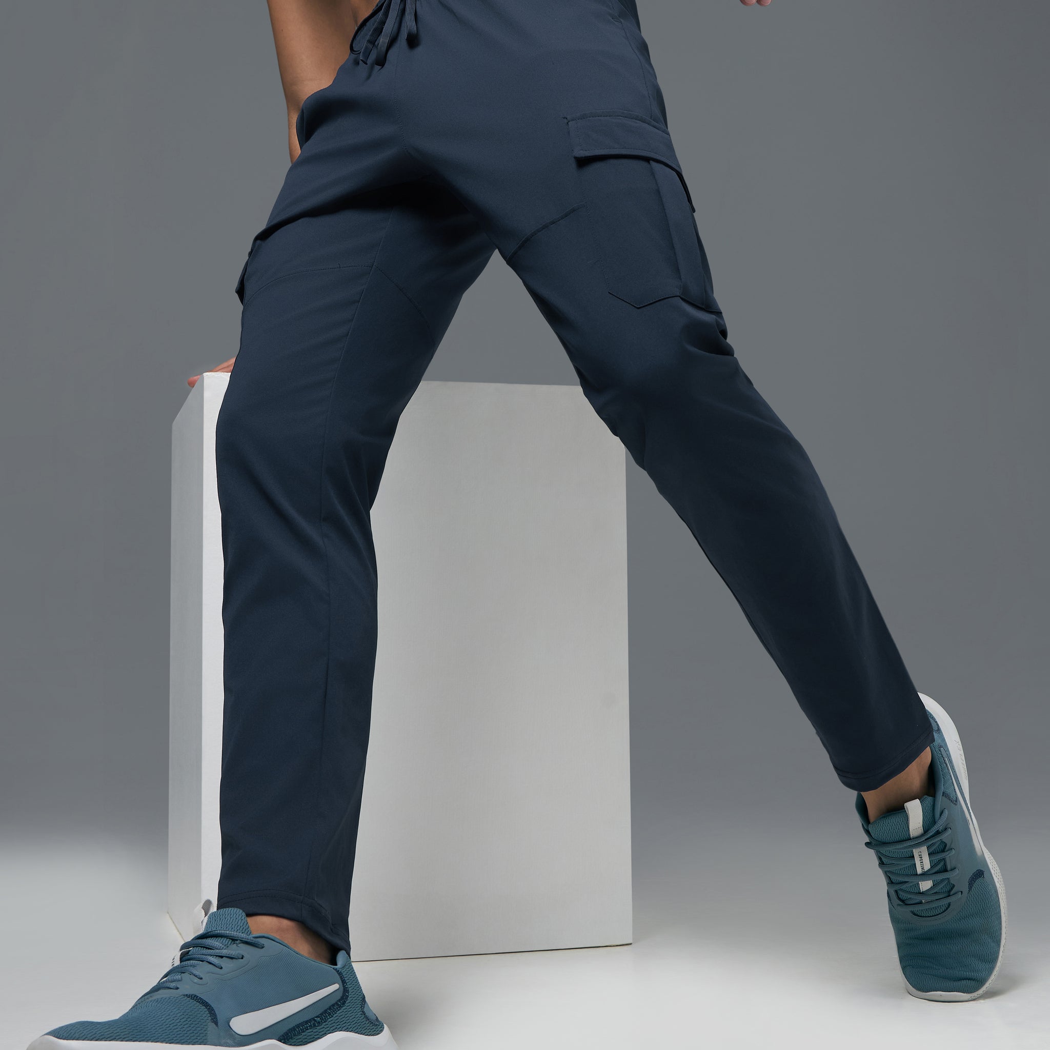 Men Solid Relax Fit Sports Cargo Trackpants with TS FLEXI