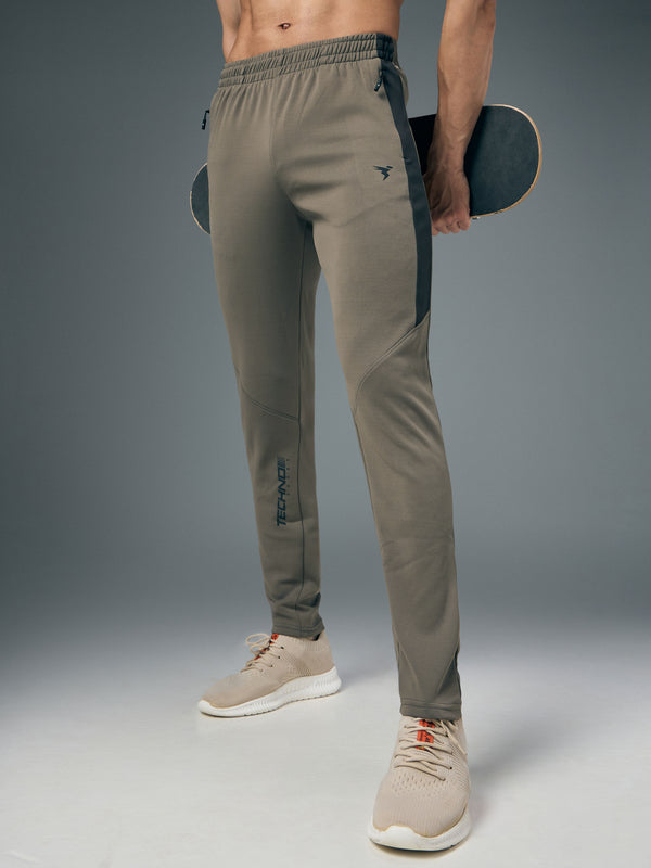 Men Solid Slim Fit Trackpants with TECHNO DRY