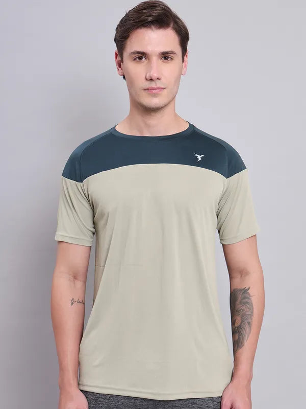 Men Colorblock Slim Fit Crew Neck T-shirt with TECHNO COOL+