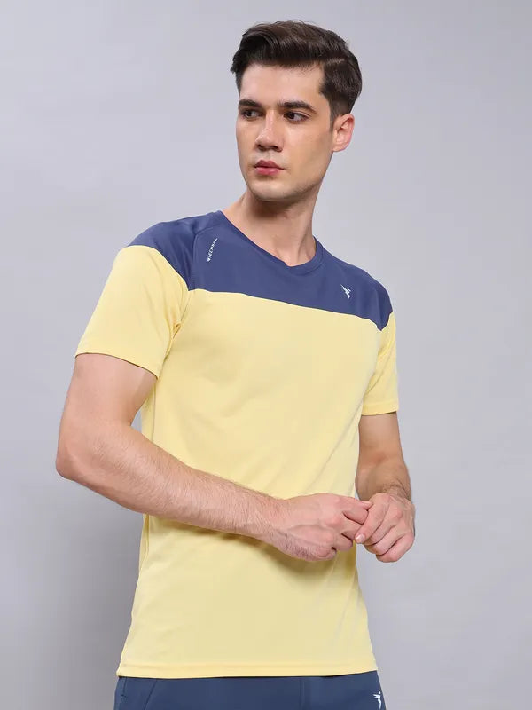 Men Colorblock Slim Fit Crew Neck T-shirt with TECHNO COOL+