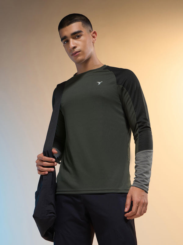 Men Colorblock Slim Fit Crew Neck T-shirt with TECHNO COOL+
