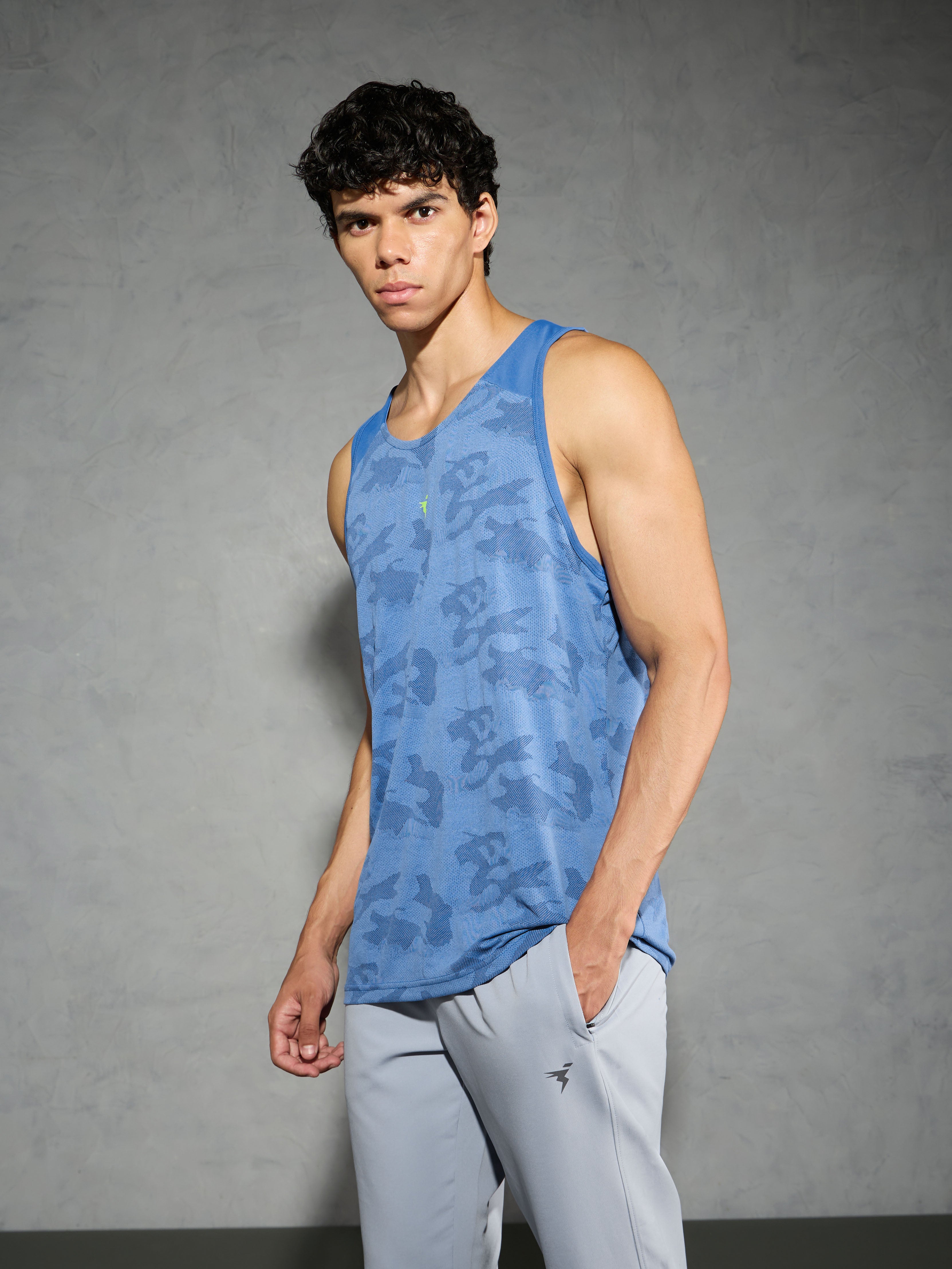 Men Colorblock Slim Fit Crew Neck Innerwear Vest with VENTMESH