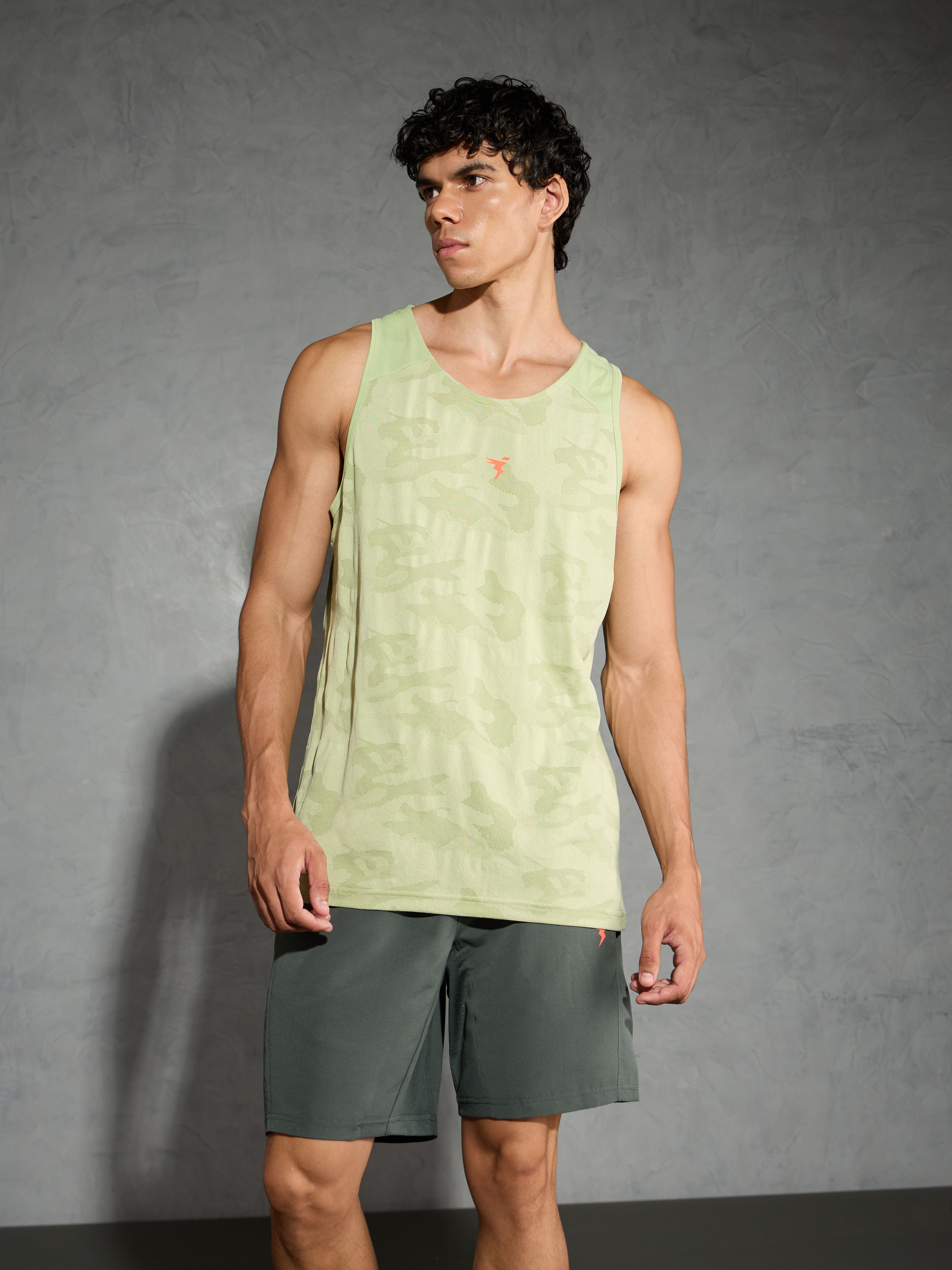 Men Colorblock Slim Fit Crew Neck Innerwear Vest with VENTMESH
