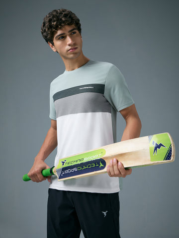 Men Colorblock Slim Fit Crew Neck T-shirt with MATPIQ