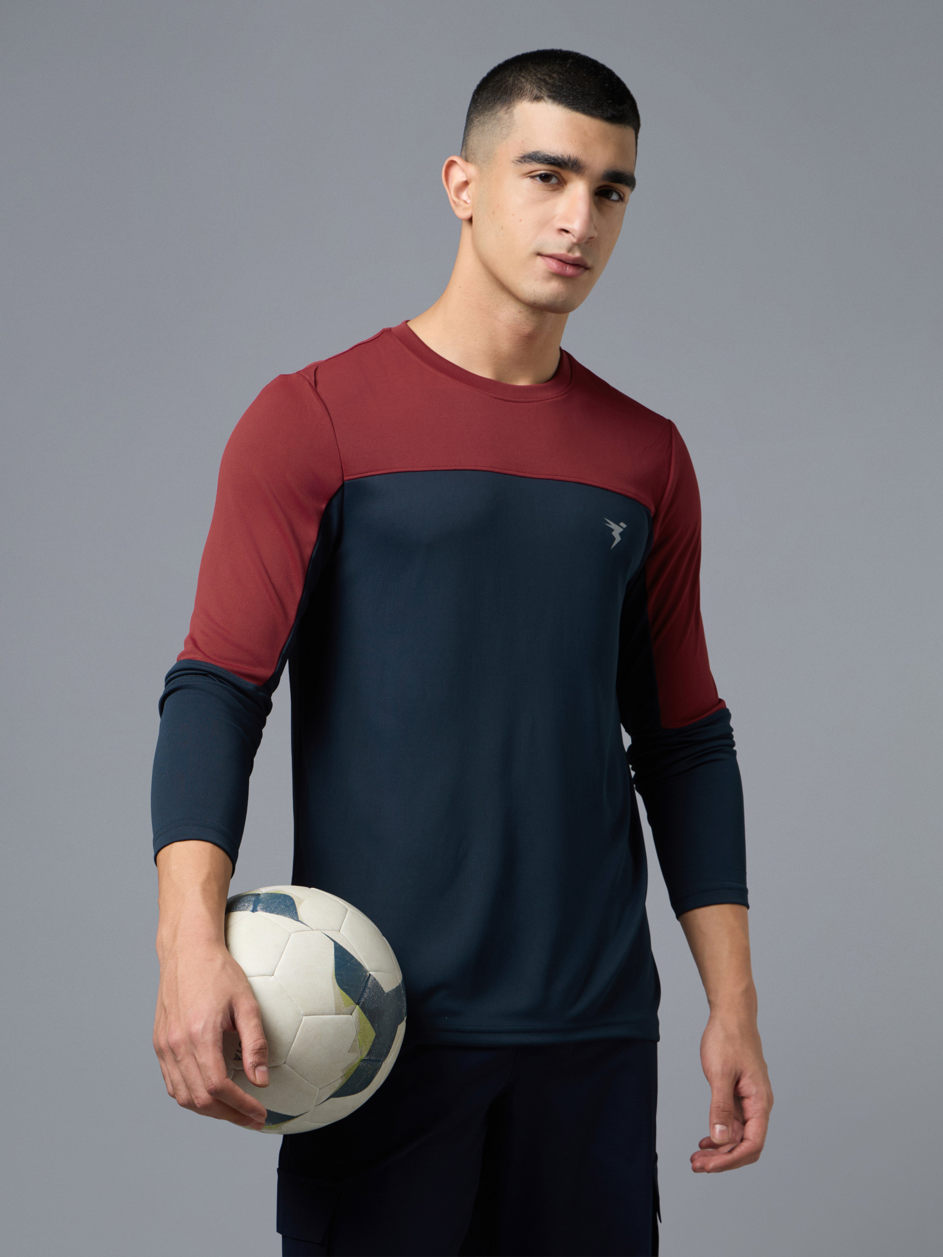 Men Colorblock Slim Fit Crew Neck T-shirt with TECHNO COOL+