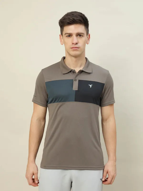 Men Colorblock Slim Fit Polo T-shirt with TECHNO COOL+