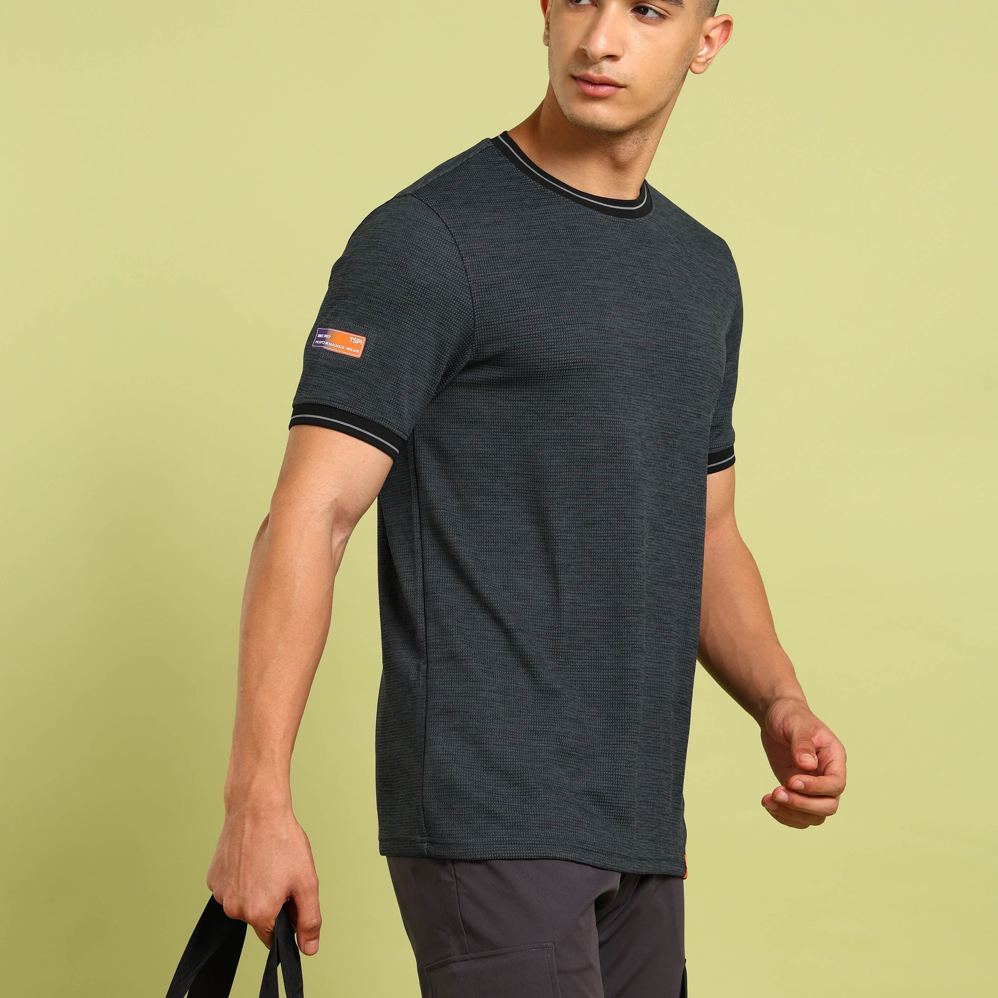 Men Slim Fit Crew Neck T-shirt with Double Cool